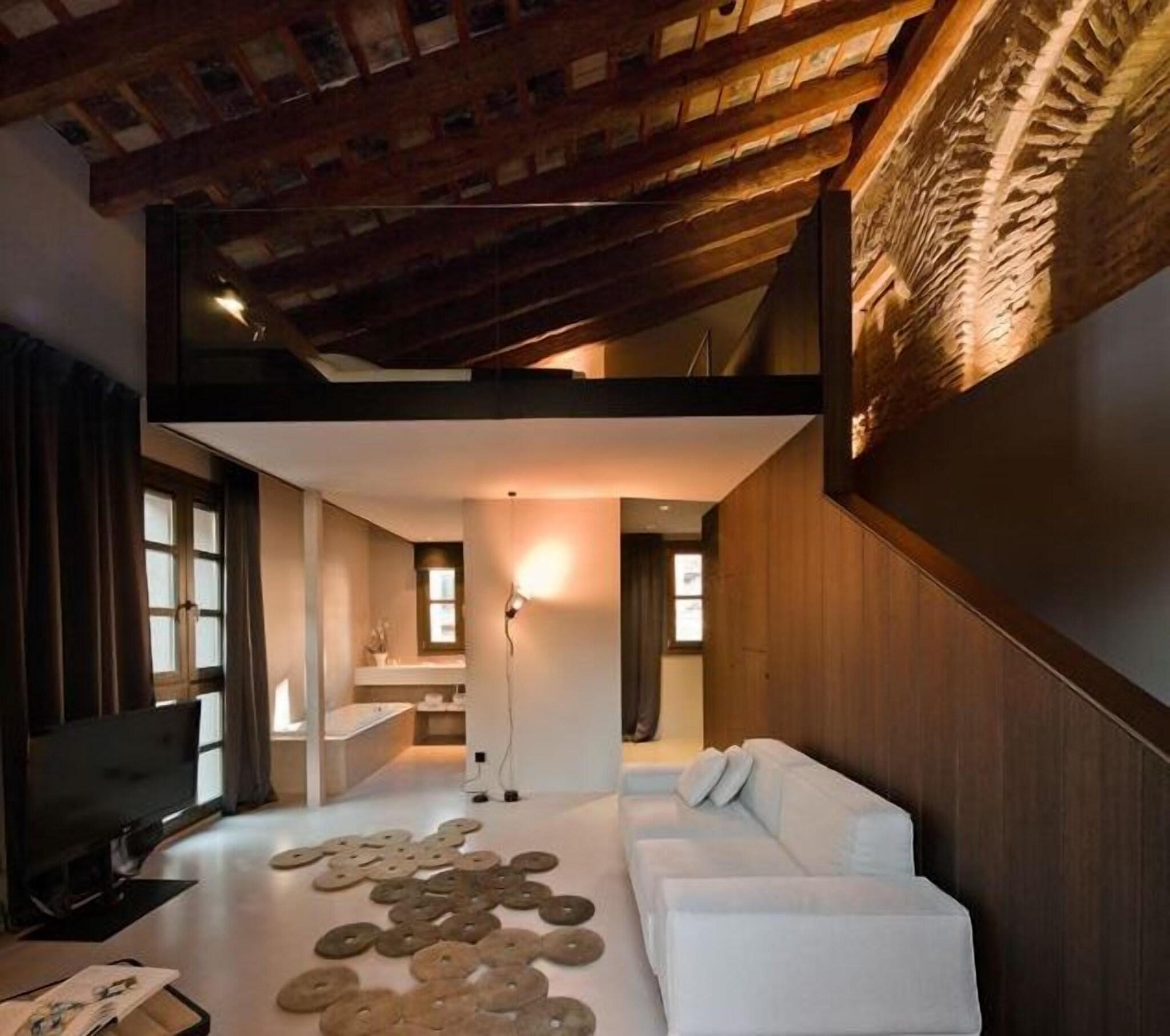 Junior Suite King Size Bed