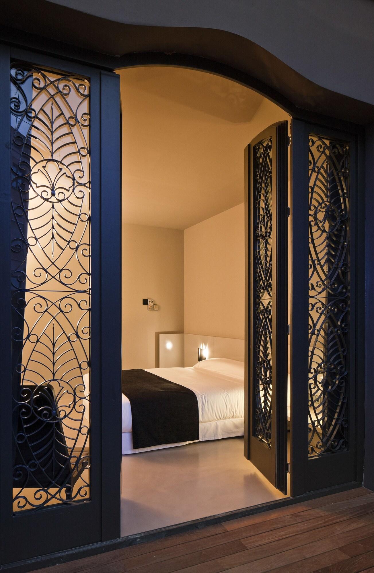 Double Superior King Bed