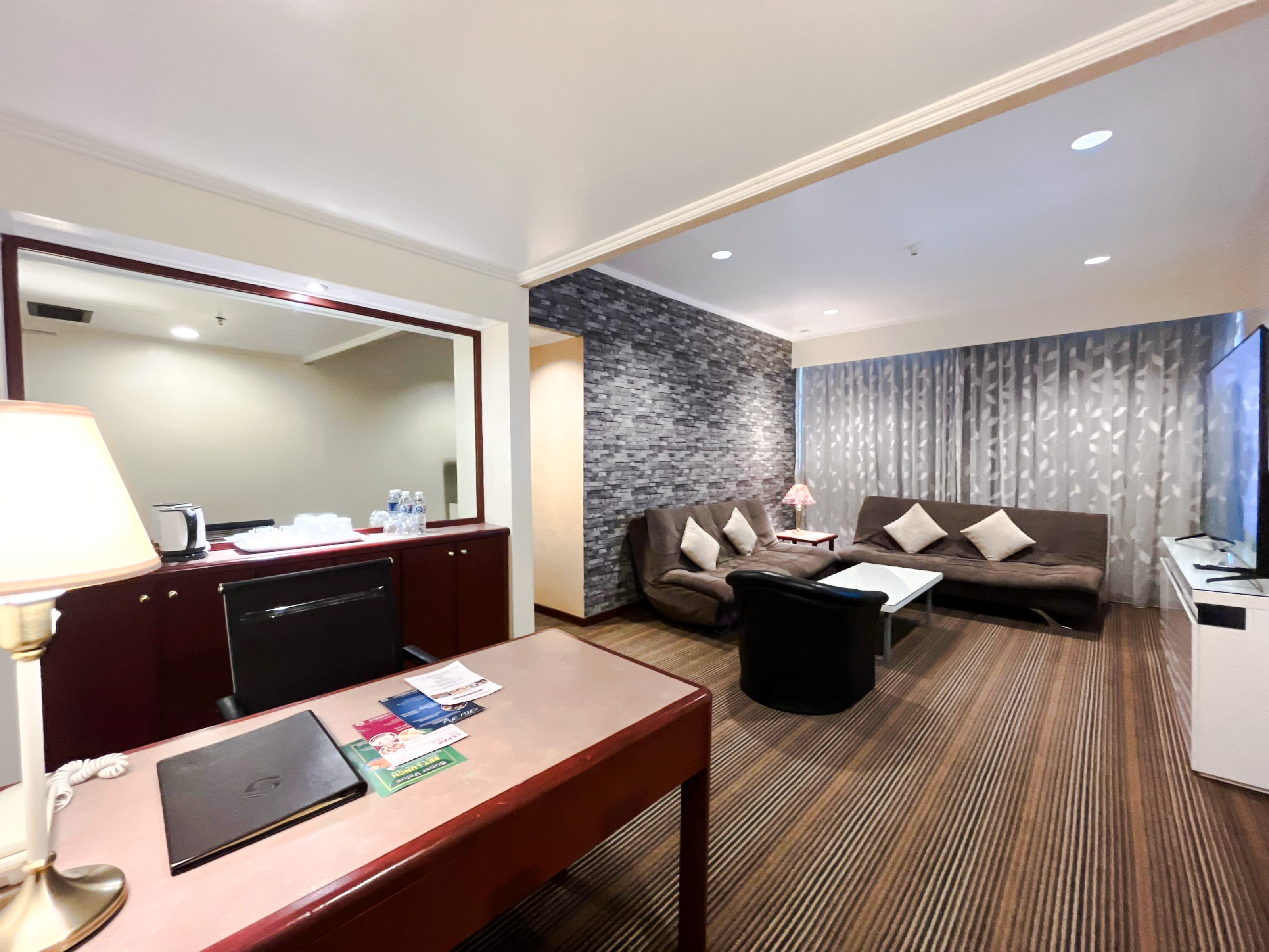 Suite Capacity 4 One Bedroom