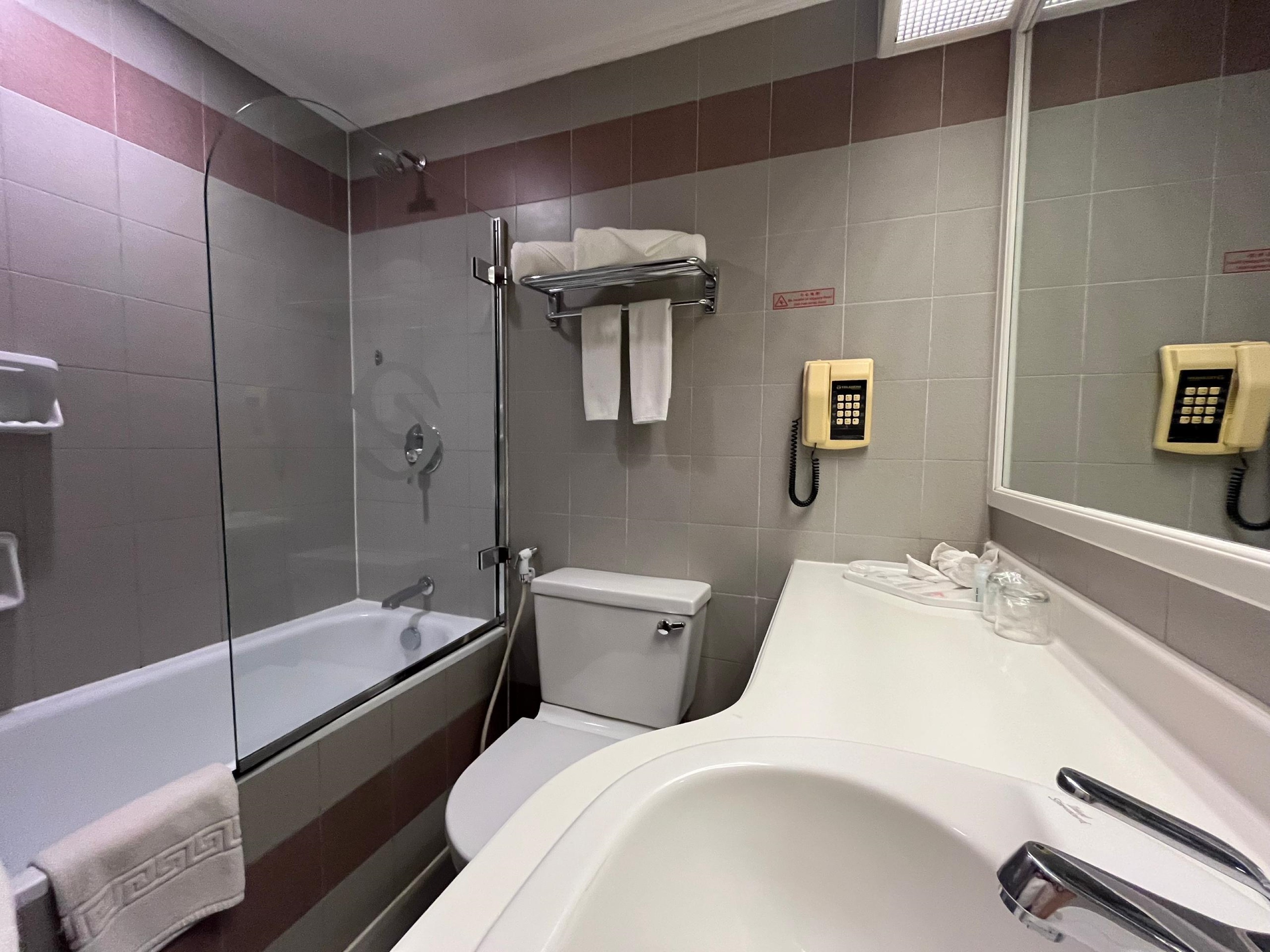 Double Deluxe King Bed