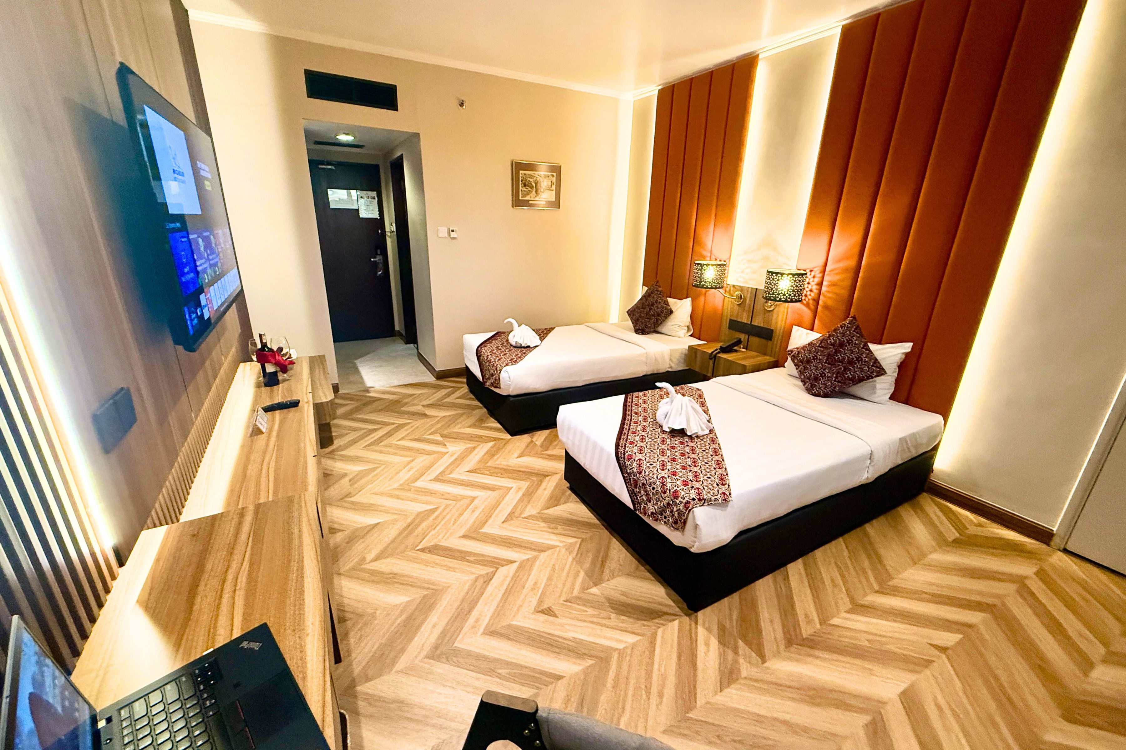 Twin Deluxe Two Beds