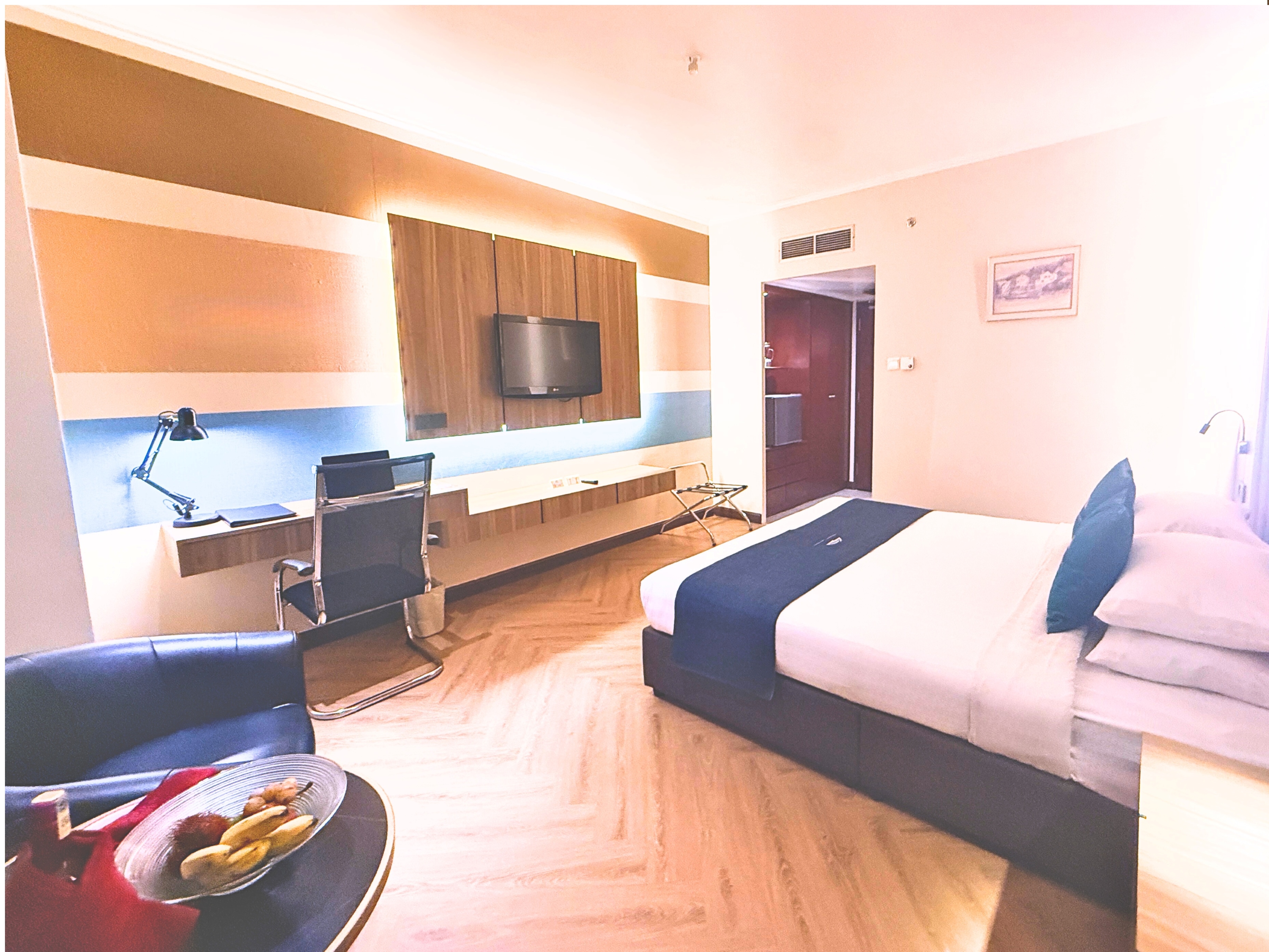 Double King Bed Non Smoking