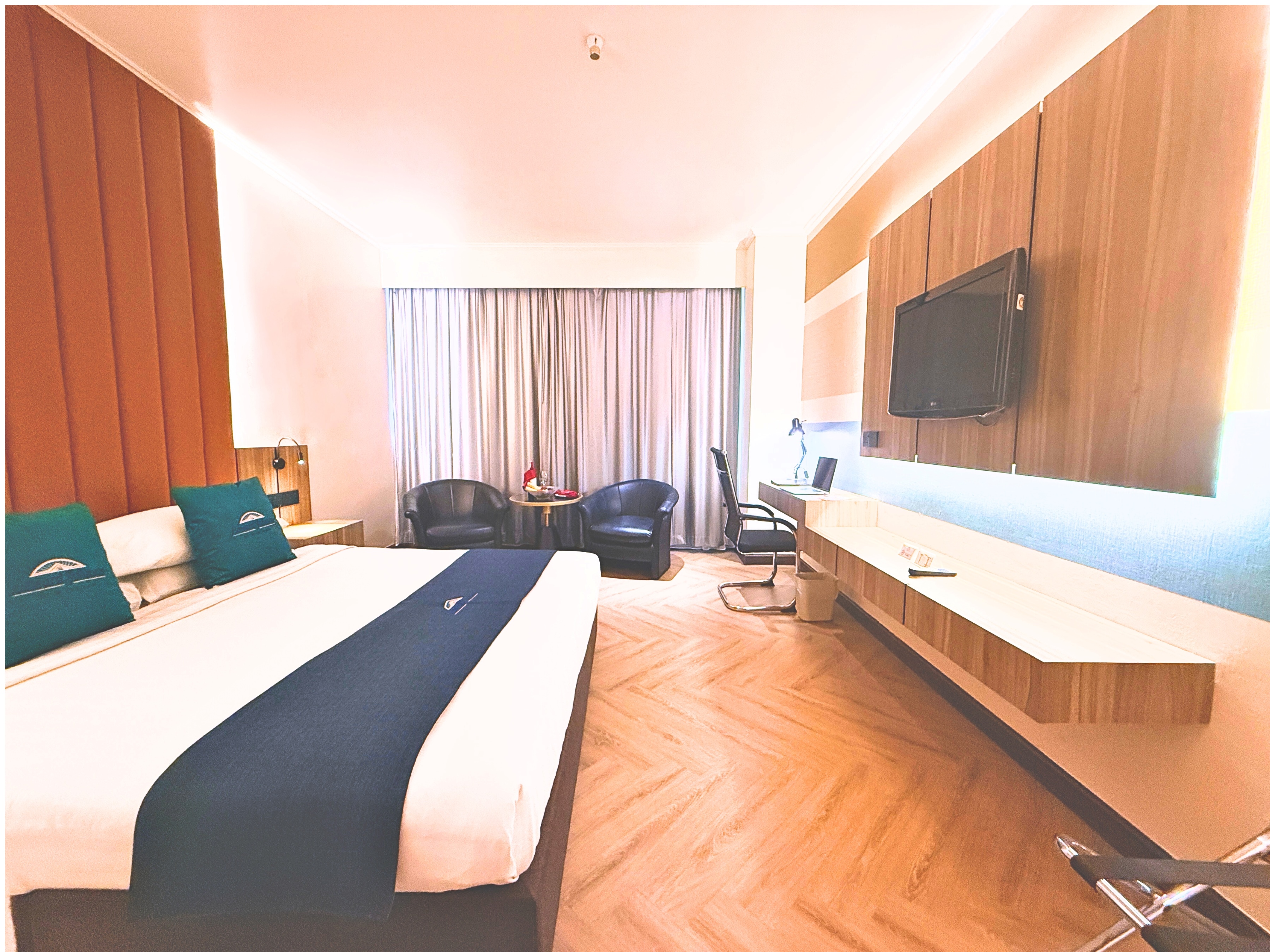 Double Superior King Bed