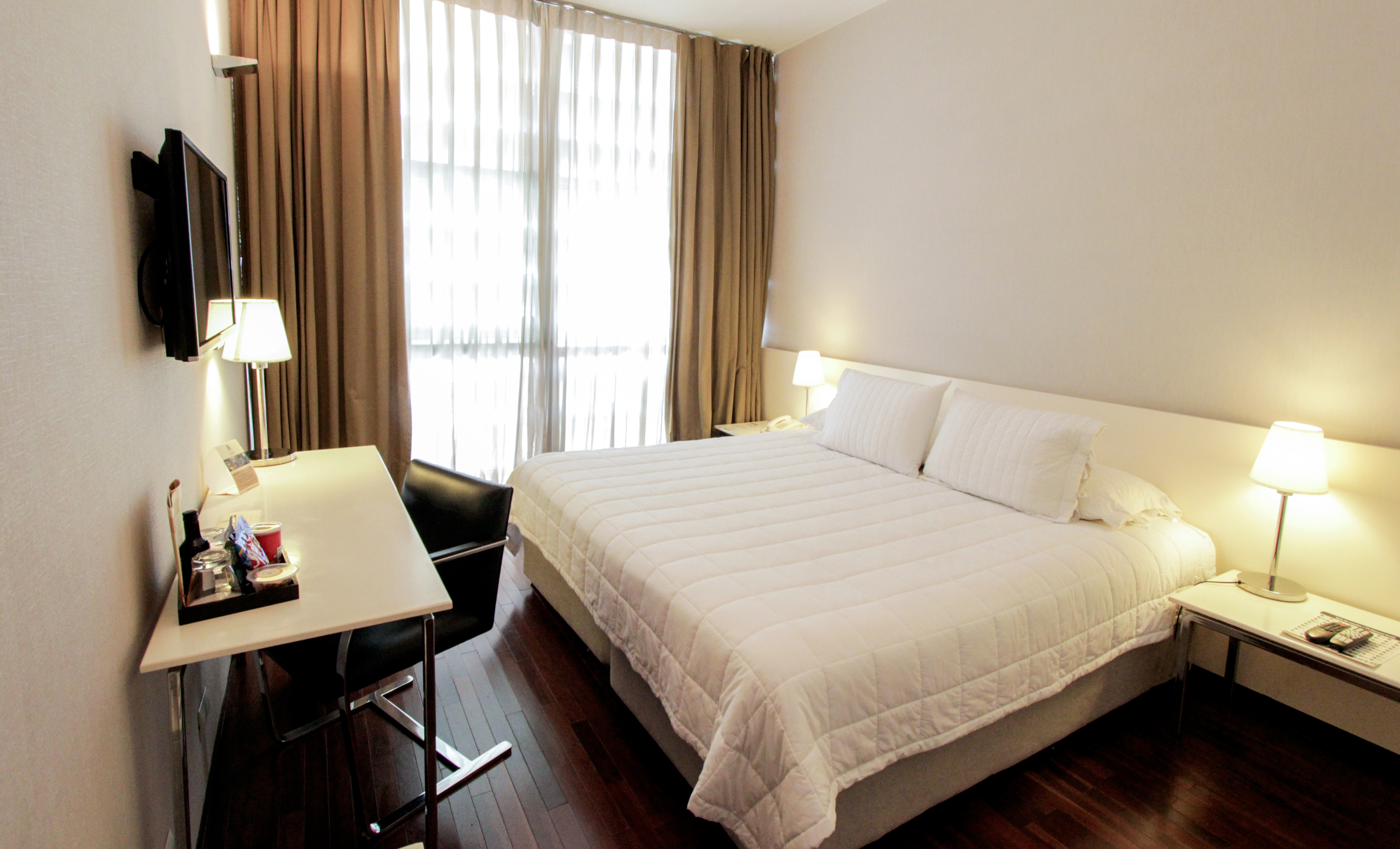 Single Superior Queen Bed