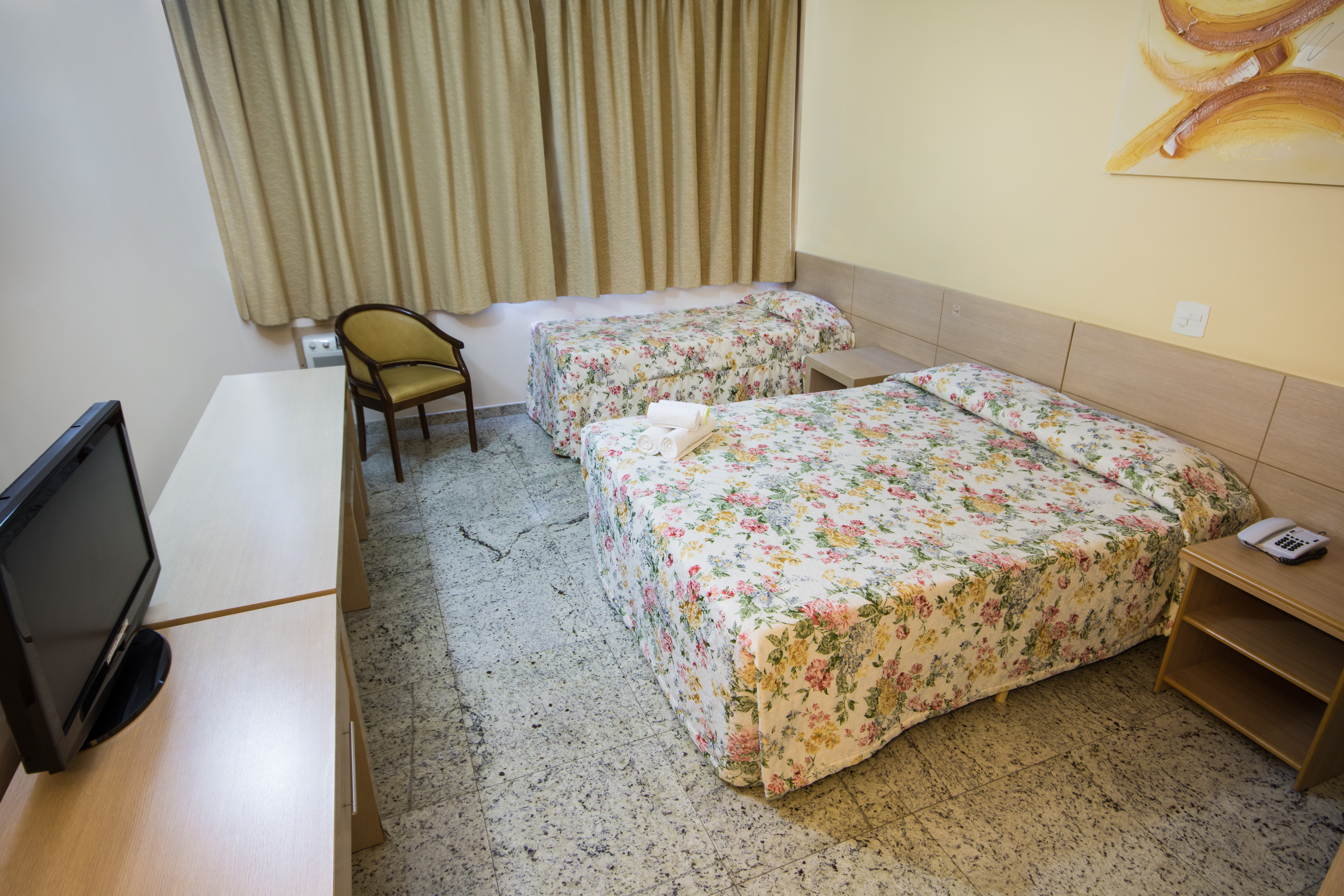 Quadruple Executive Superior