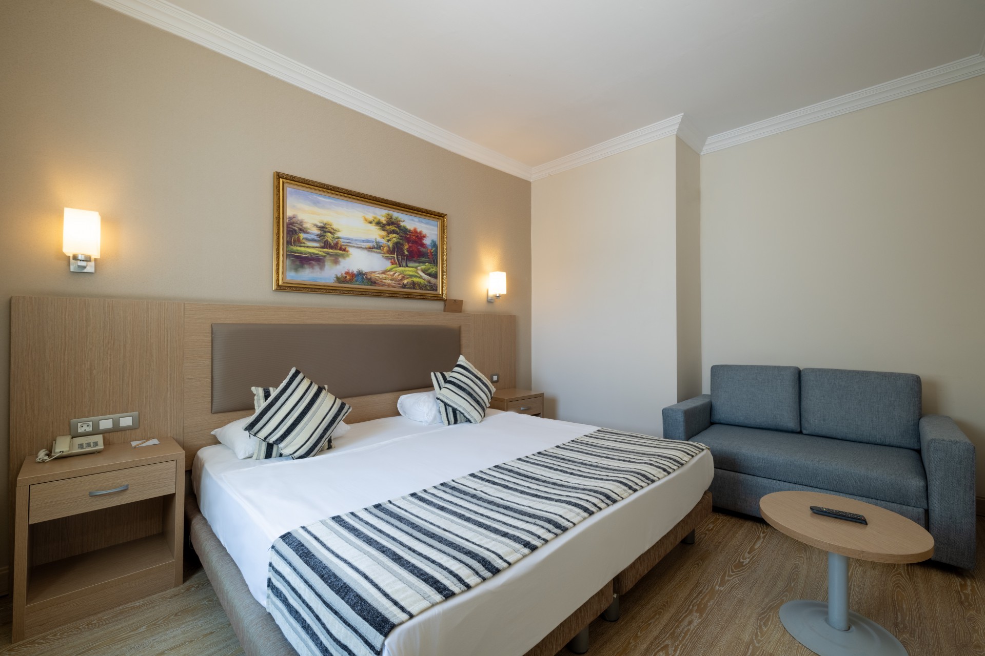 Family Room Land View