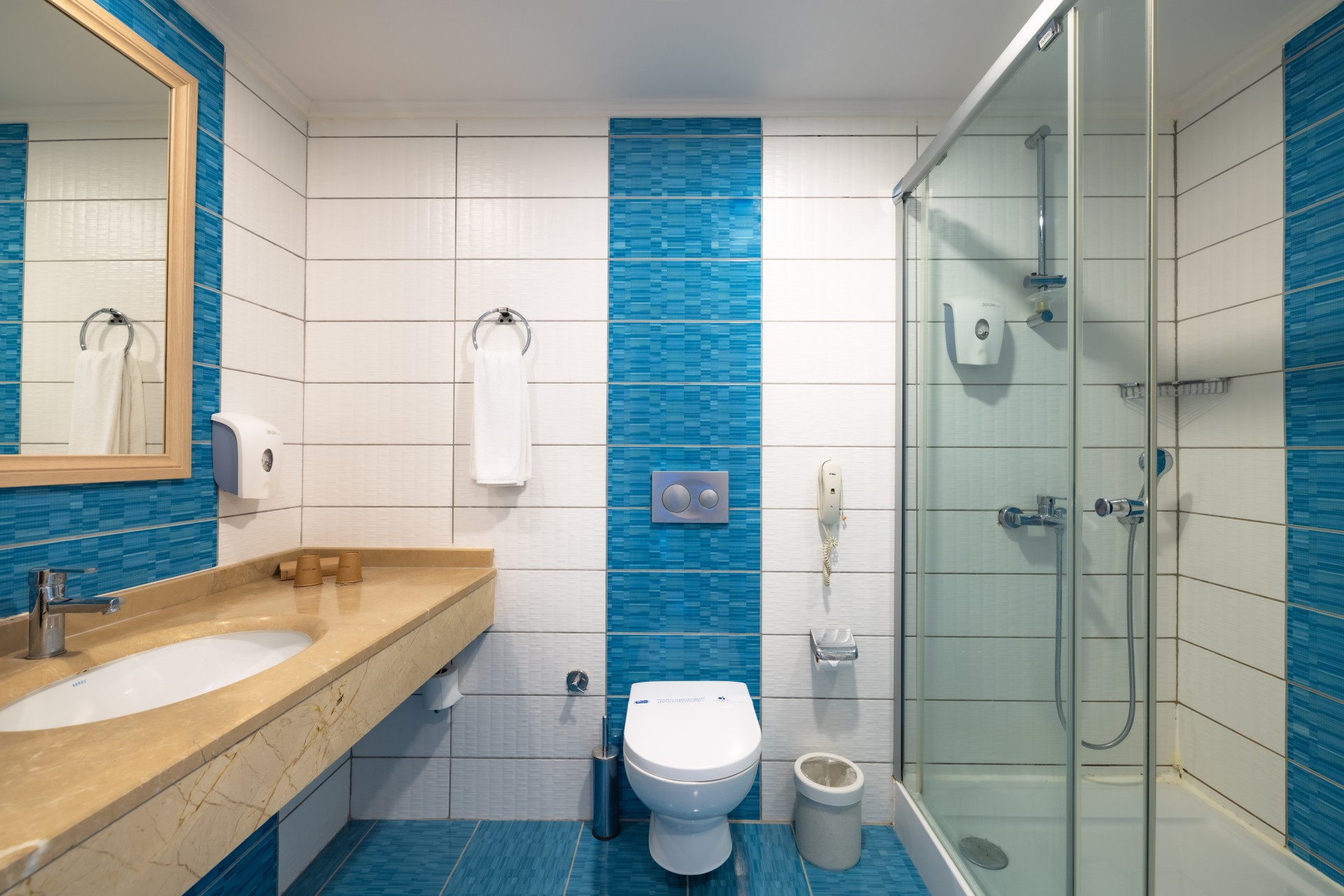 Family Room Land View