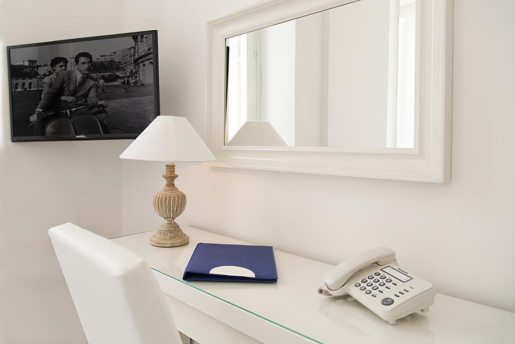 Twin Deluxe with Terrace