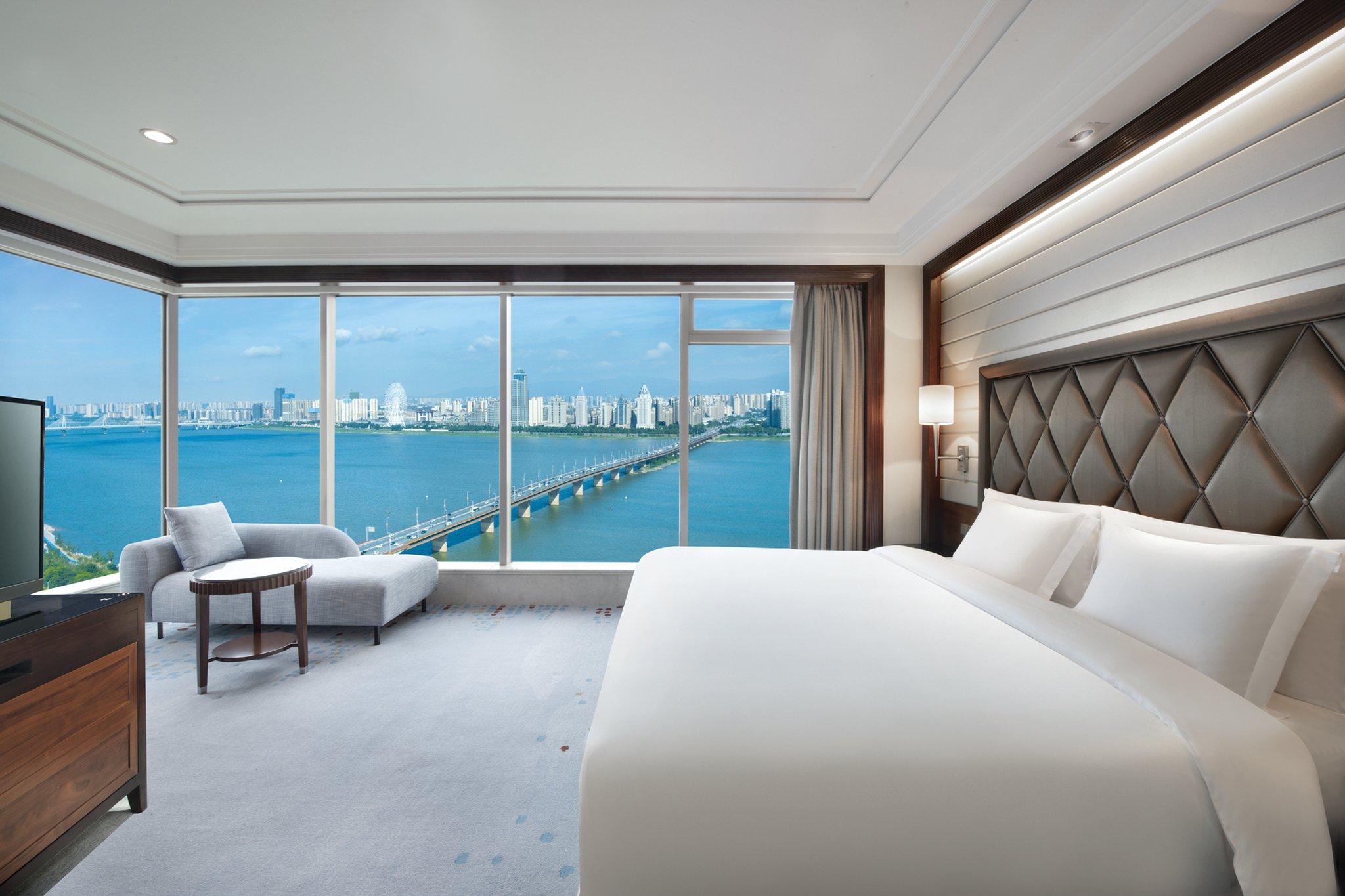 Suite Smoking with Views