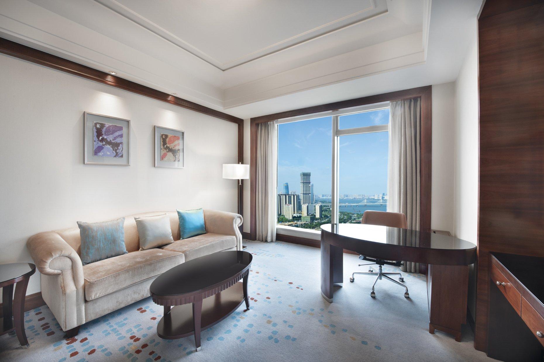 Suite Smoking with Views