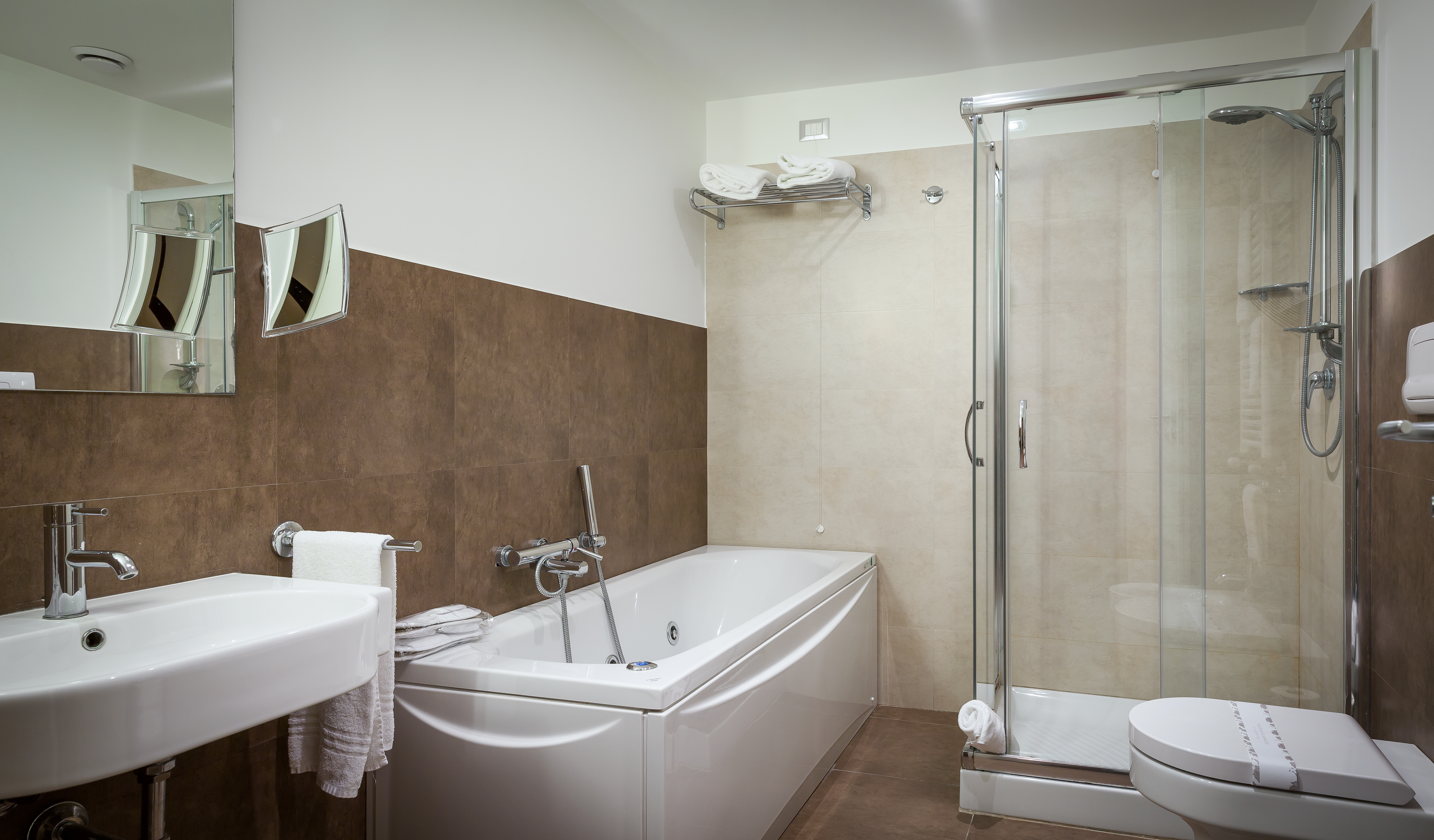 Double or Twin Deluxe