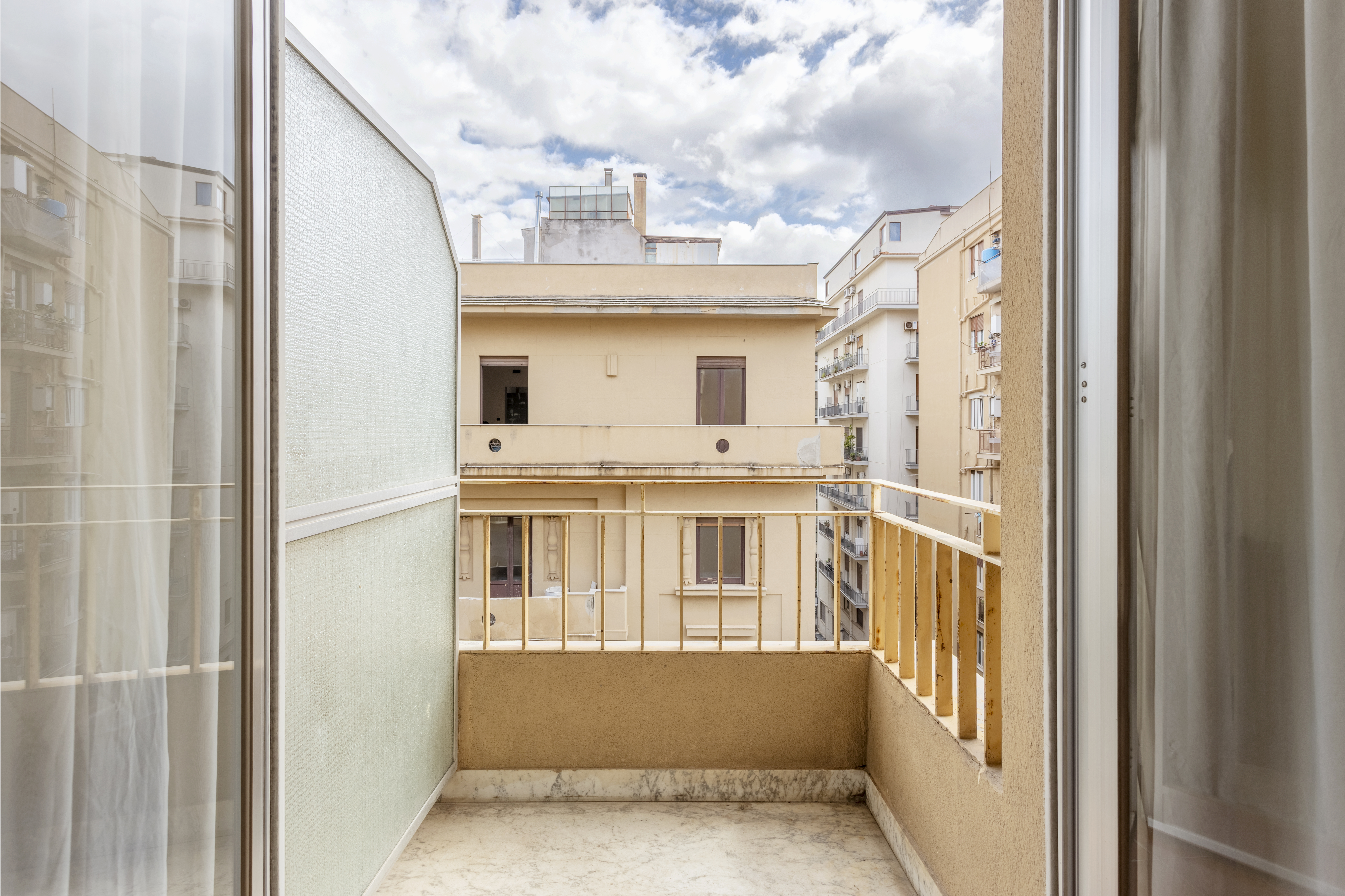 Double Single with Balcony