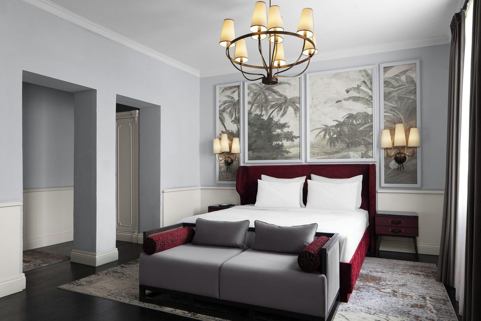 Double Deluxe King Bed