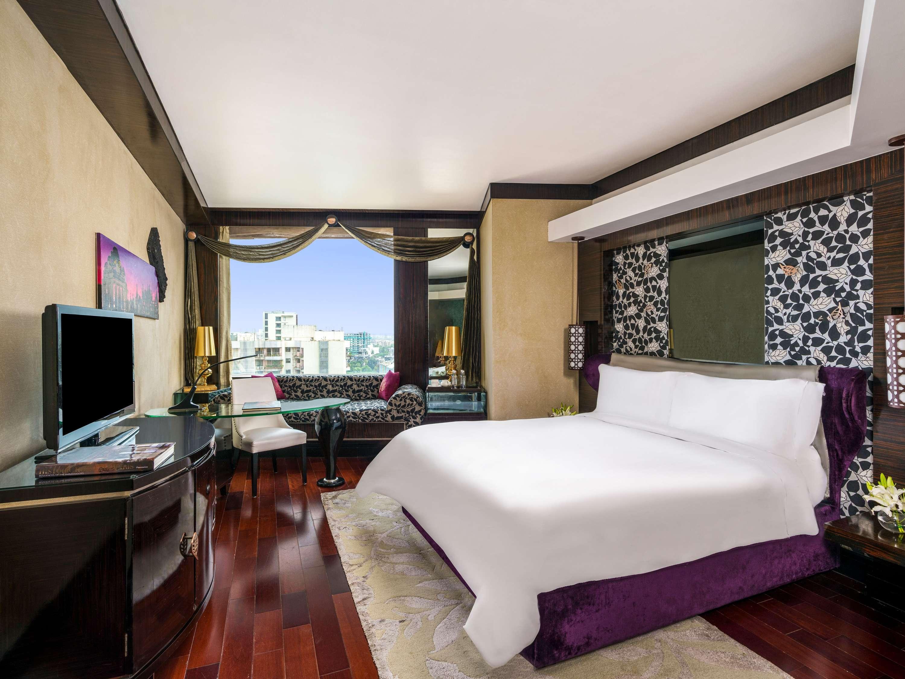 Double Executive King Bed