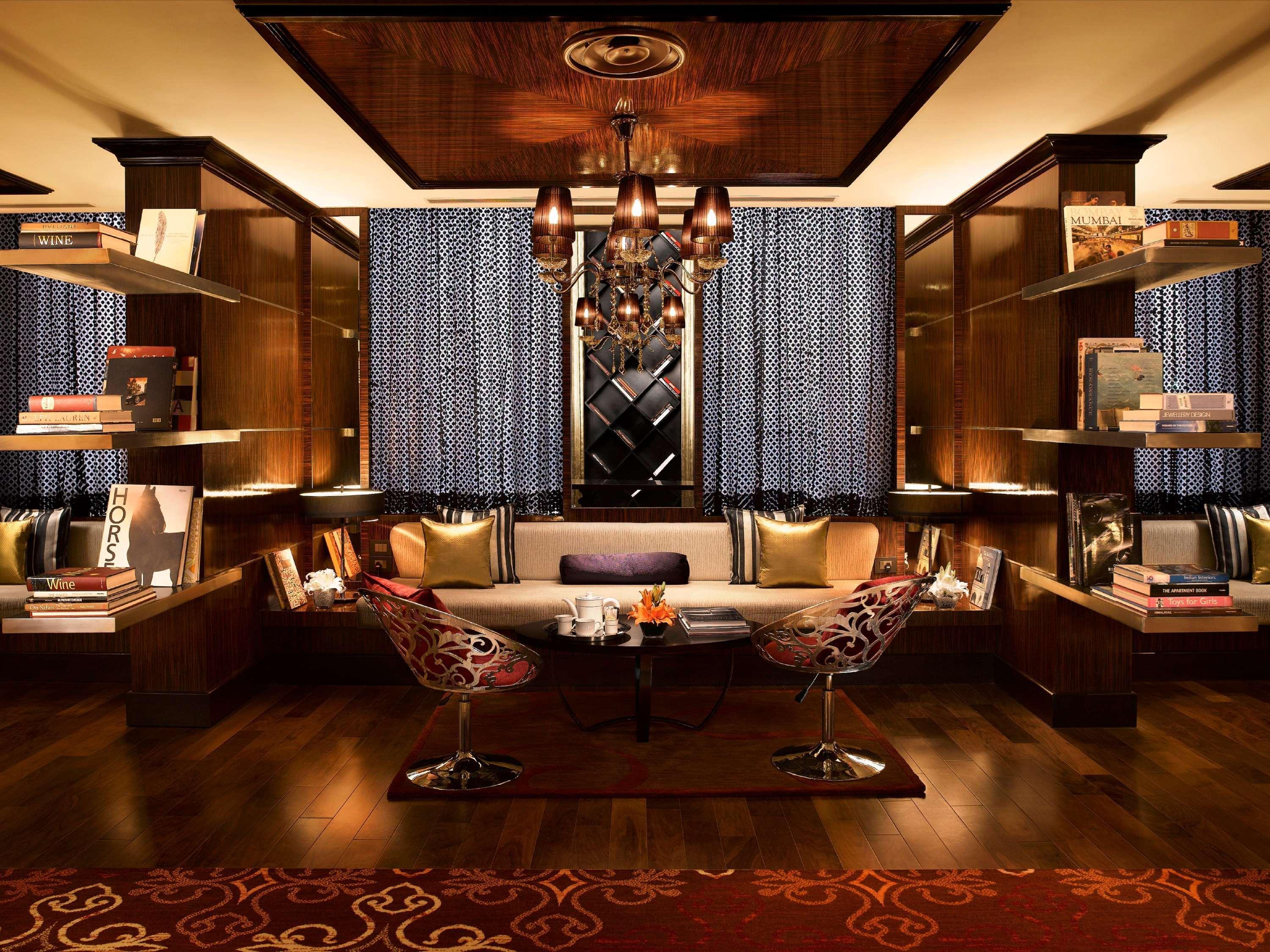 Double Club King Bed