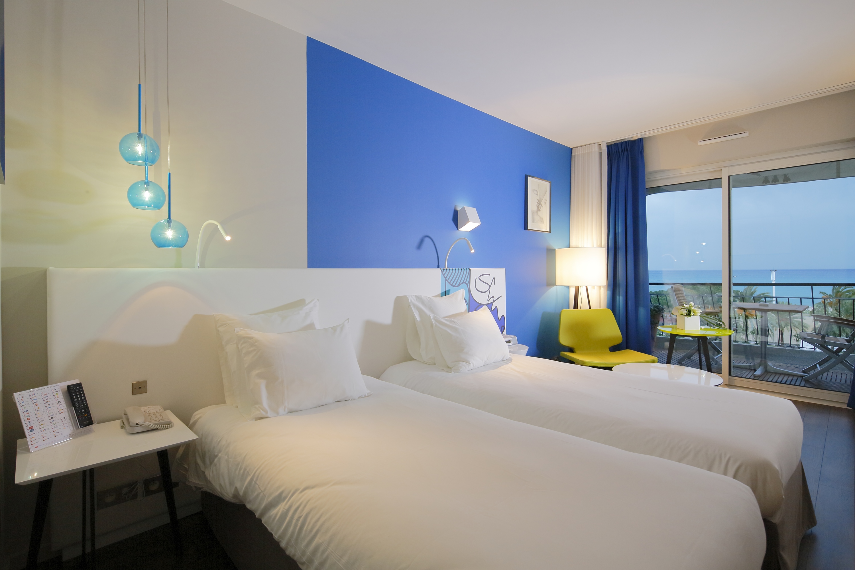 Twin Sea View with Balcony