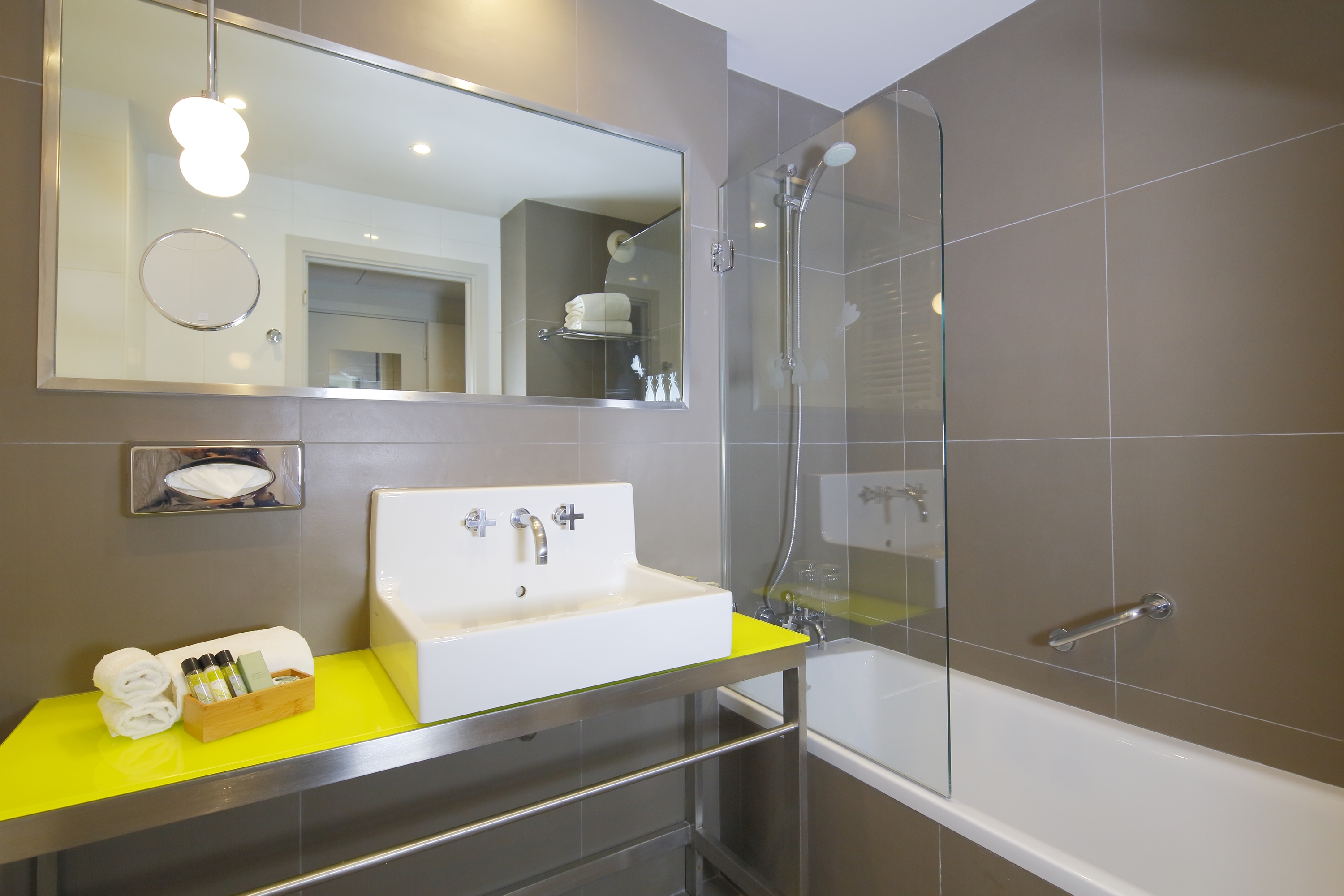 Twin Sea View with Balcony