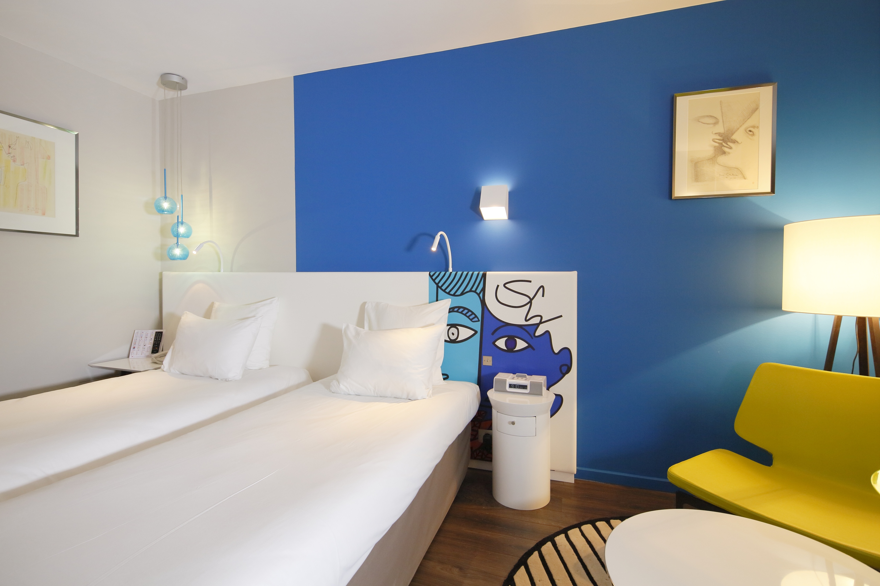 Twin Sea View with Balcony