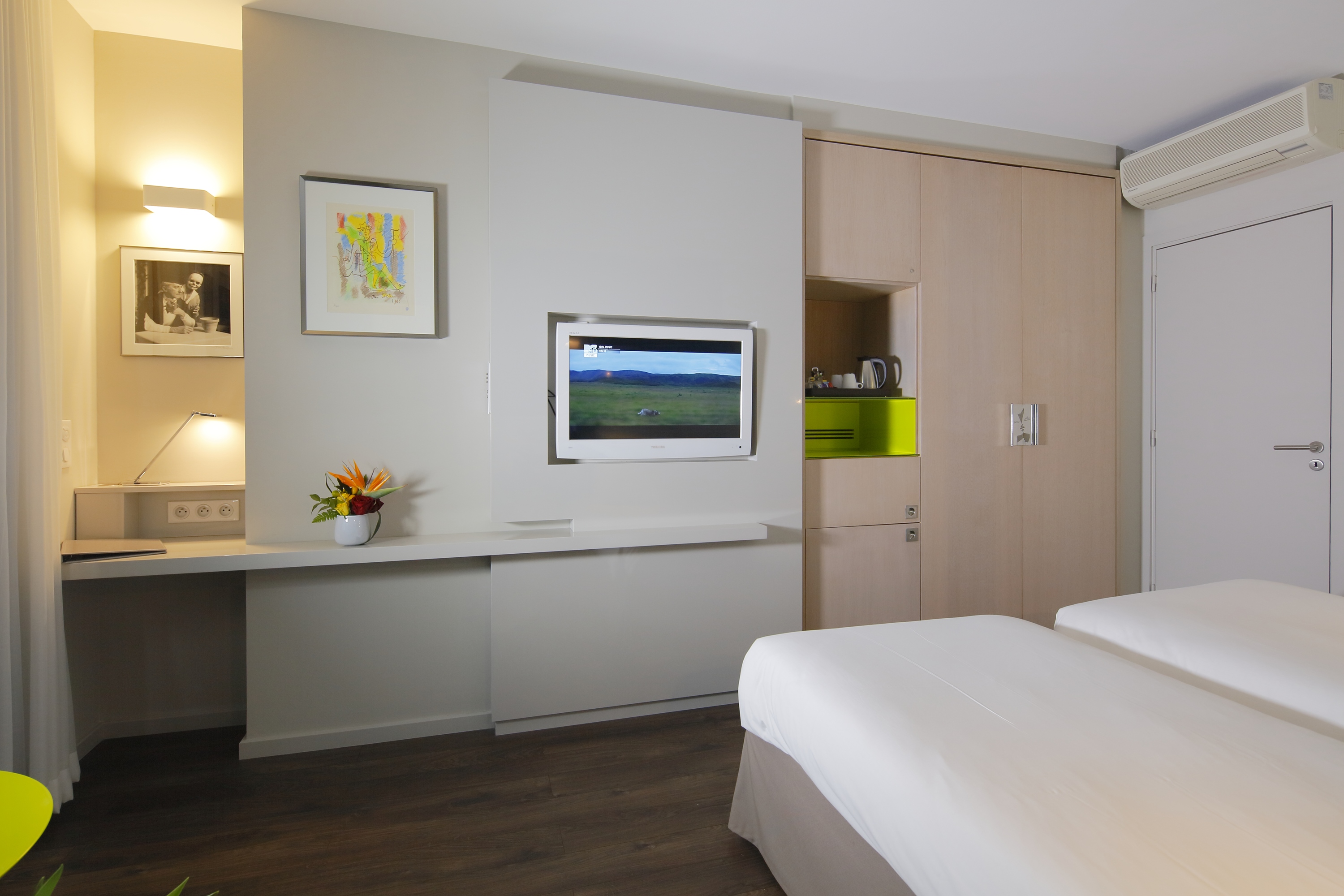 Twin Sea View with Balcony