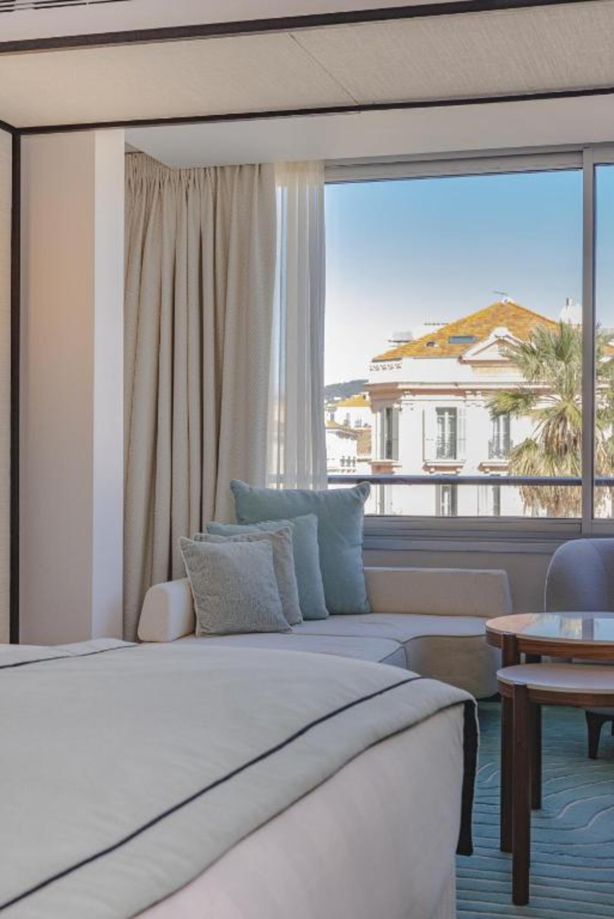 Junior Suite City View