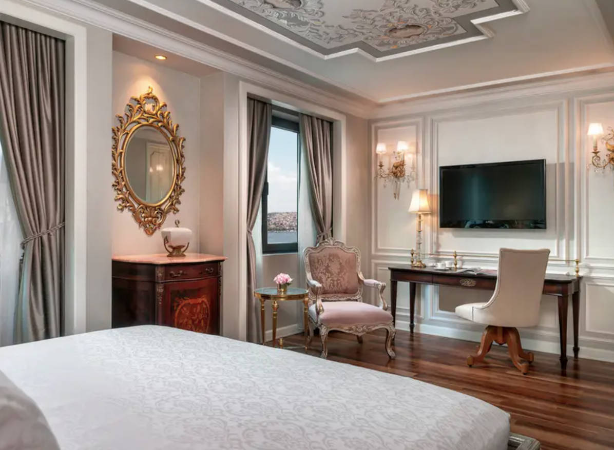 Junior Suite with Views