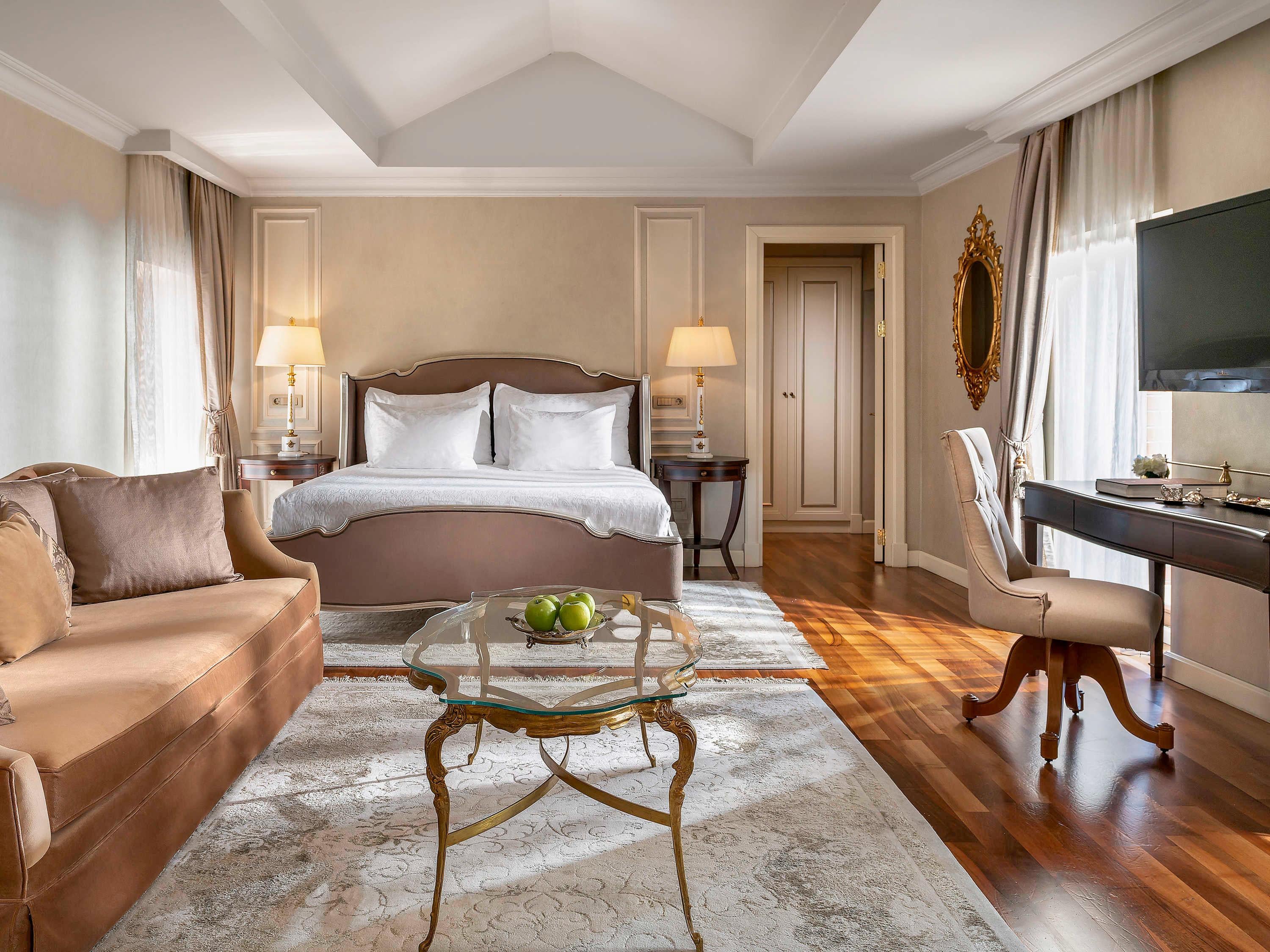Suite with Views