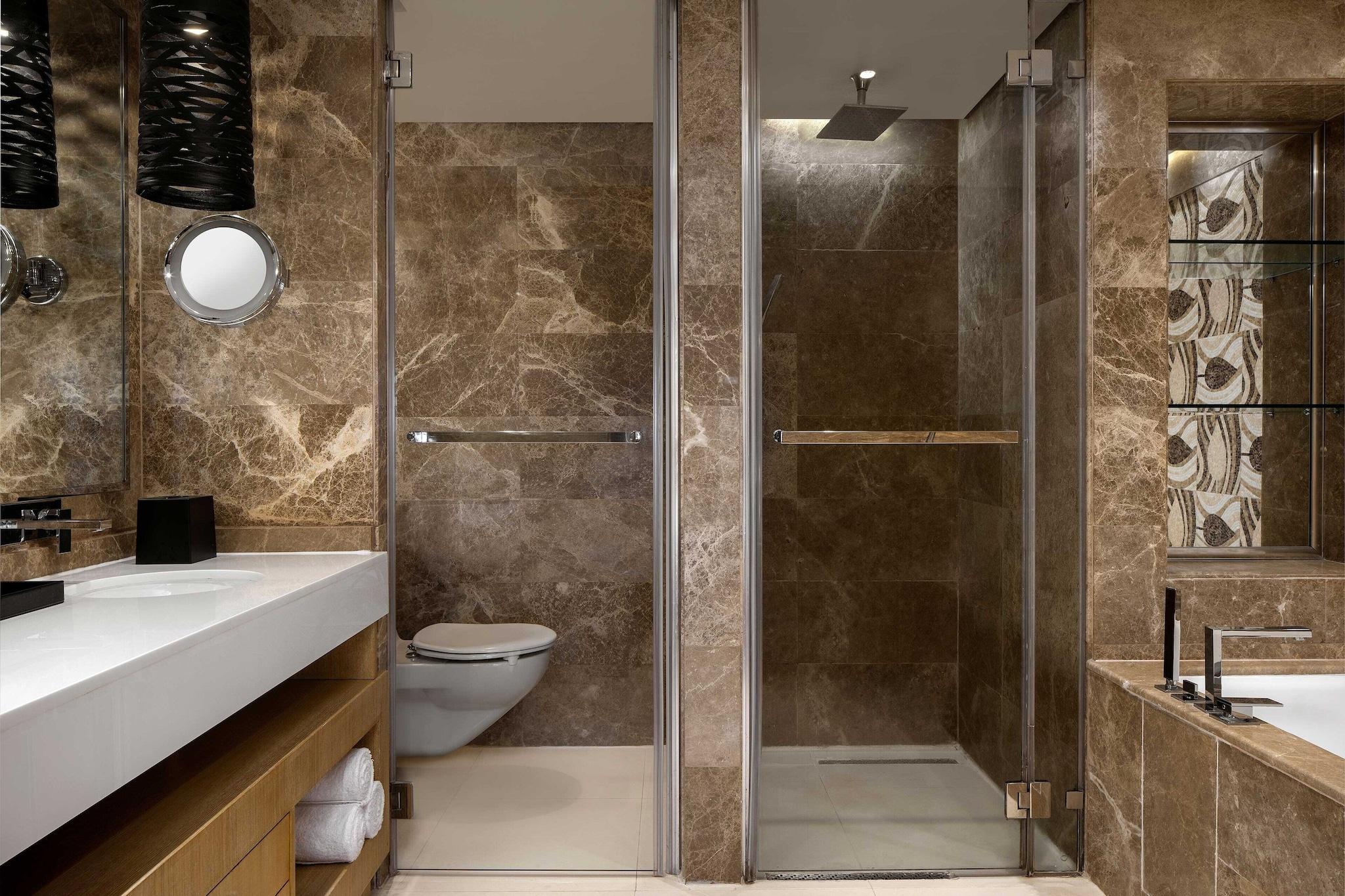 Junior Suite King Size Bed