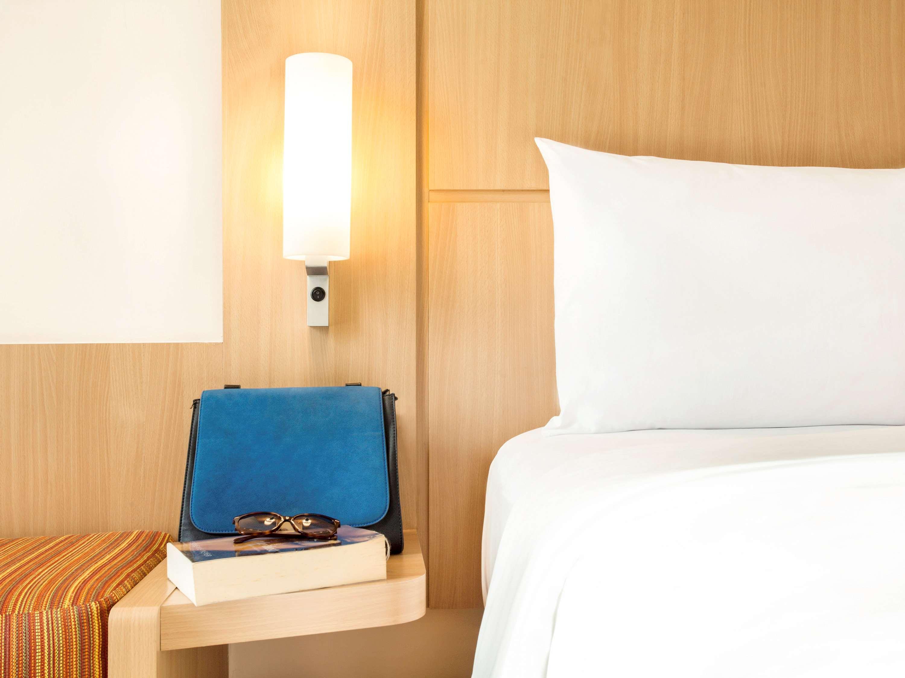 Double Queen Size Bed