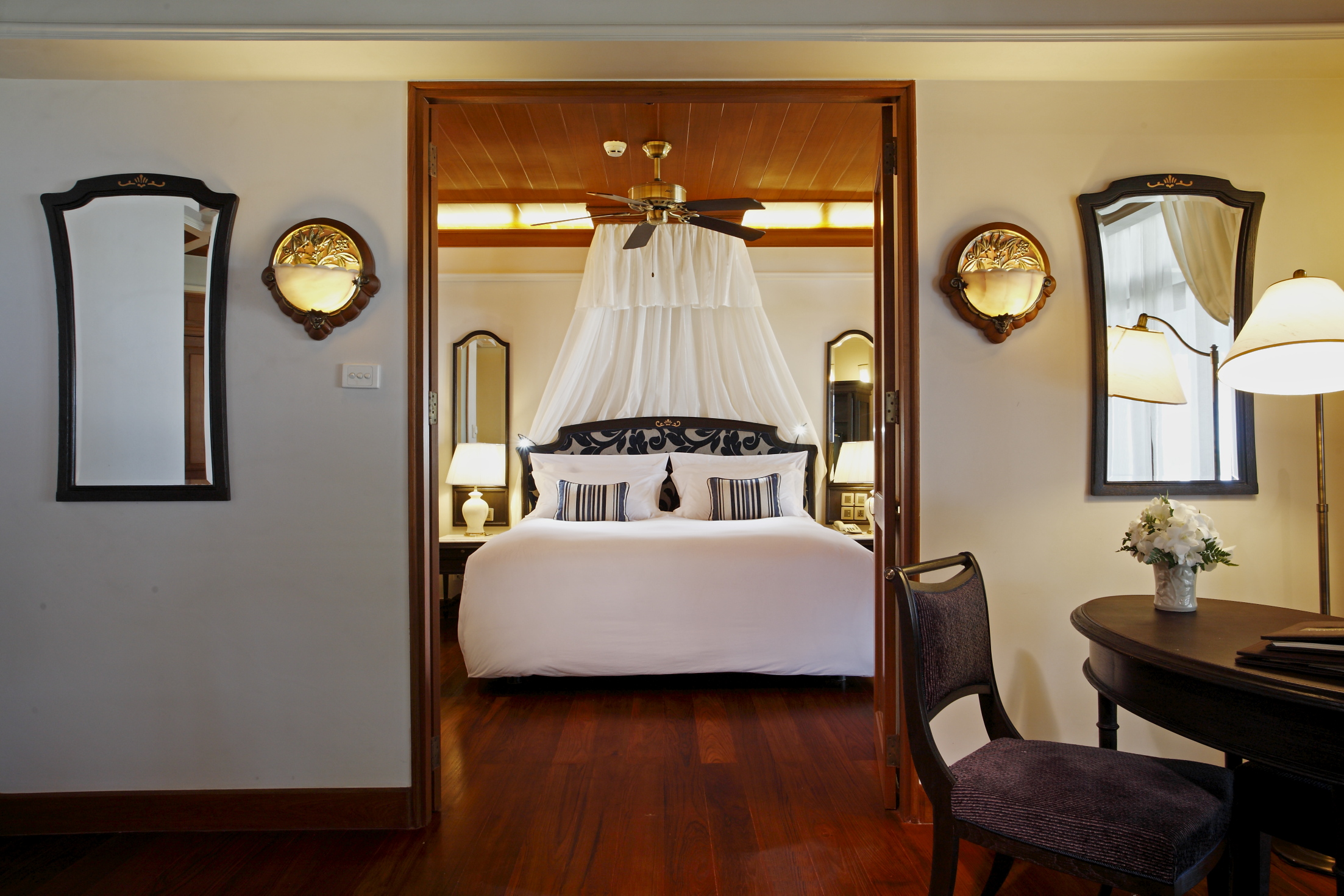 Suite Deluxe King Bed