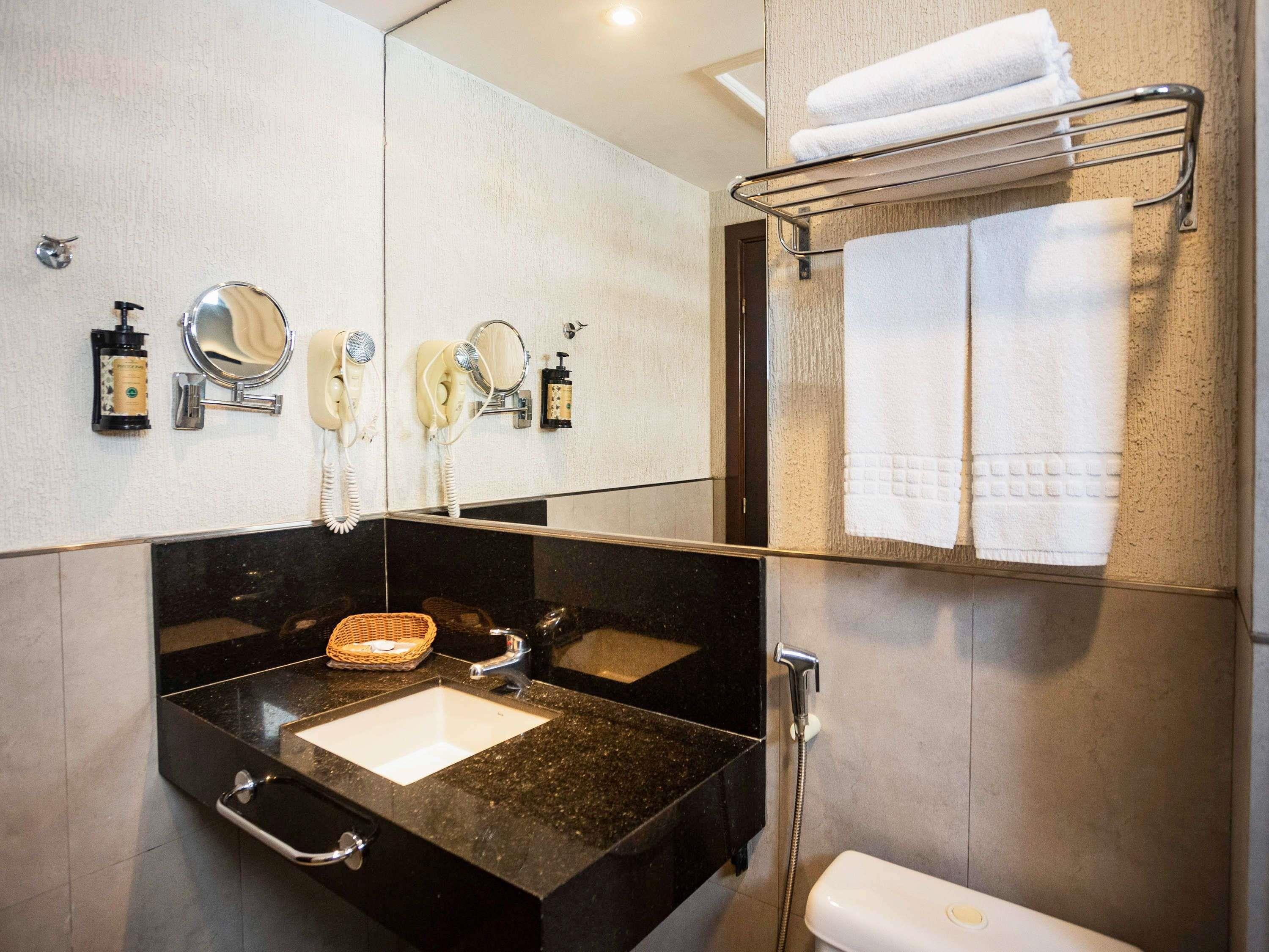 Apartment Queen Size Bed