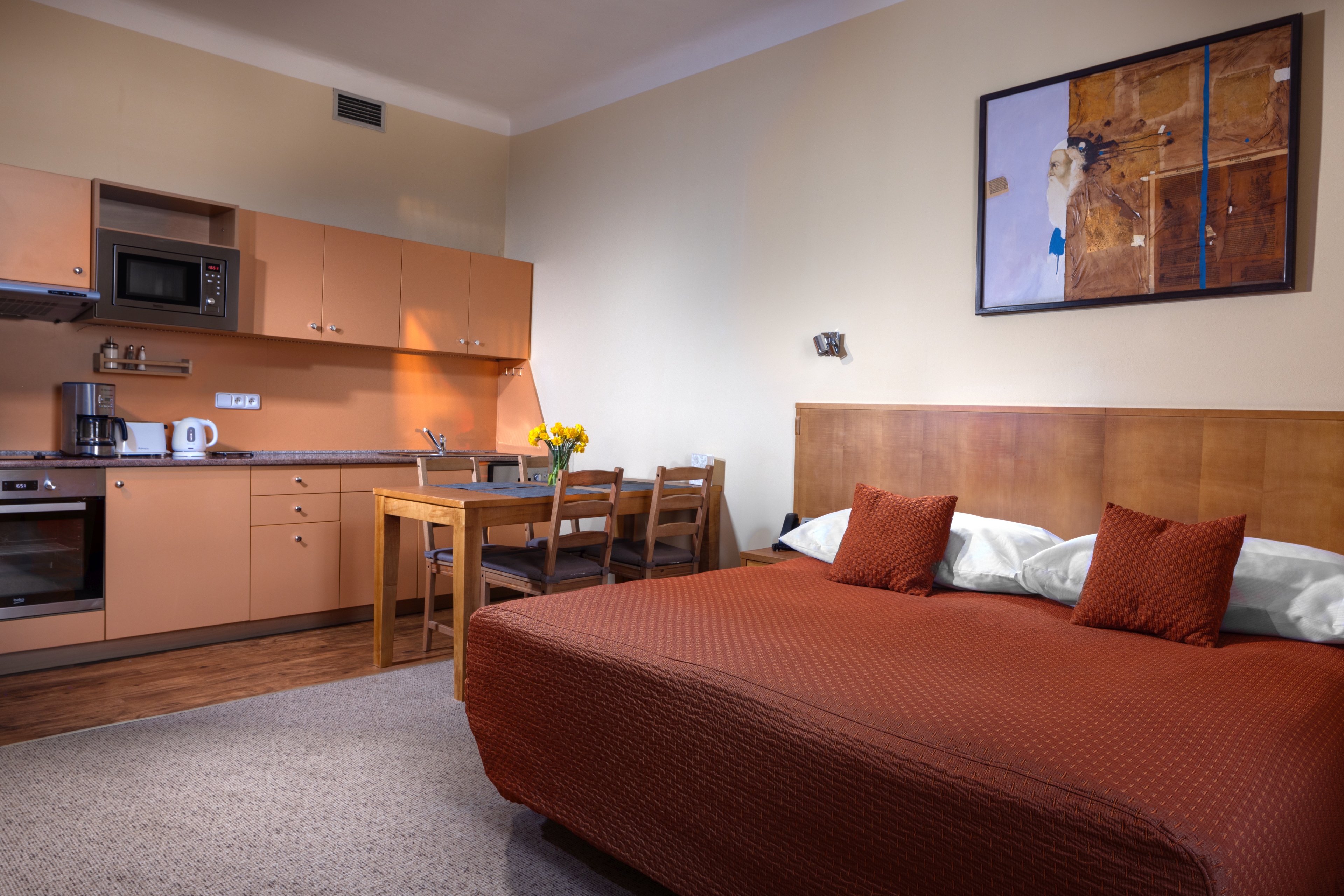 Apartment Capacity 4