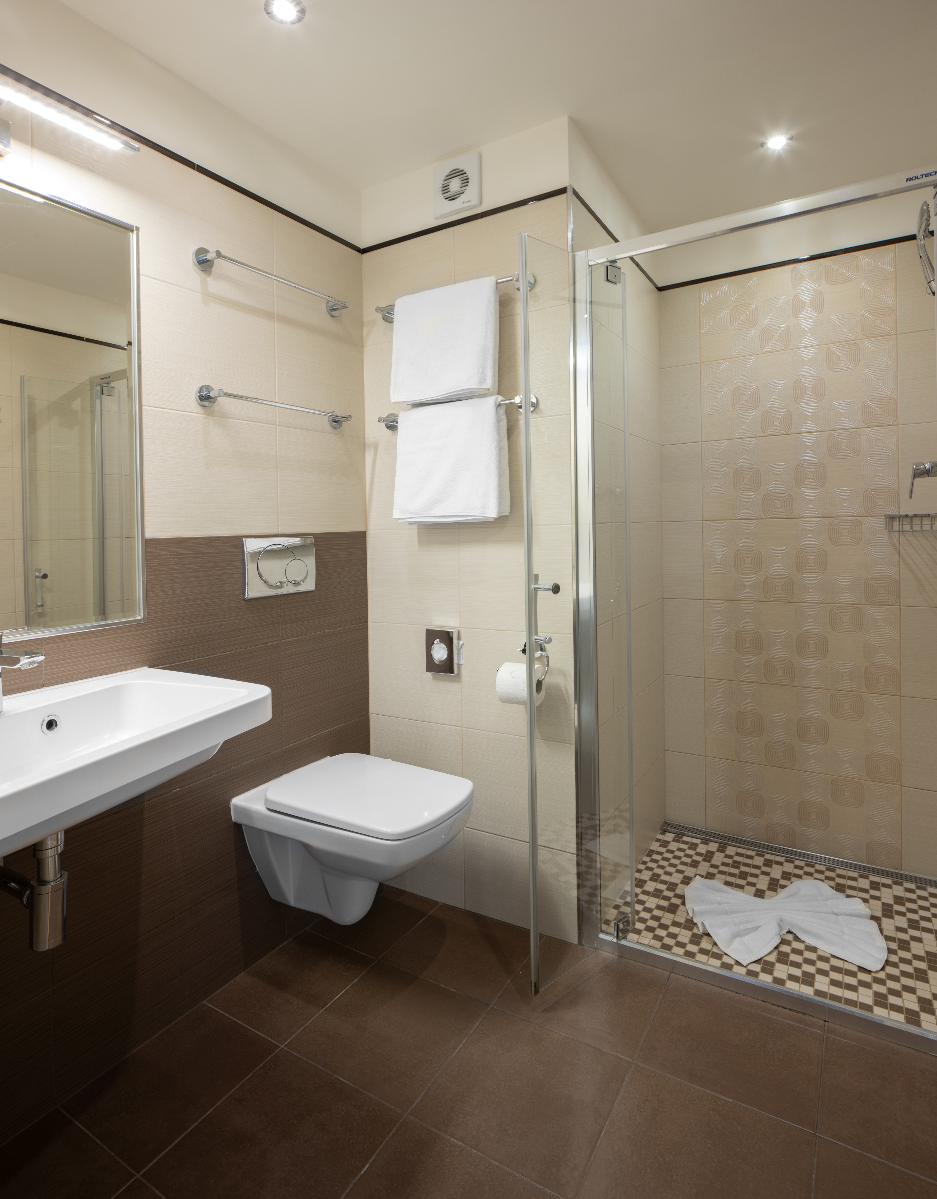 Apartment Capacity 6