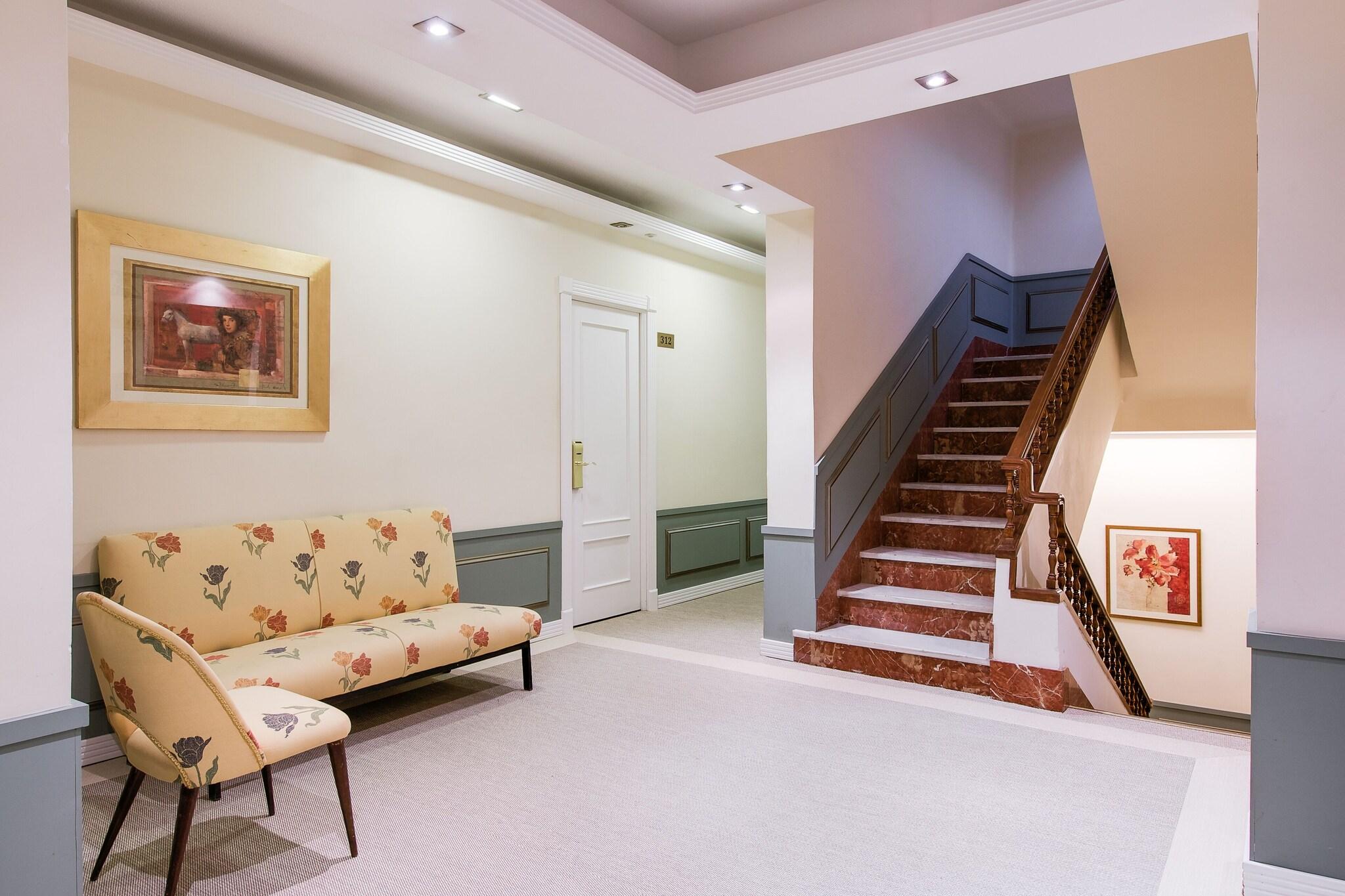 Double Queen Size Bed