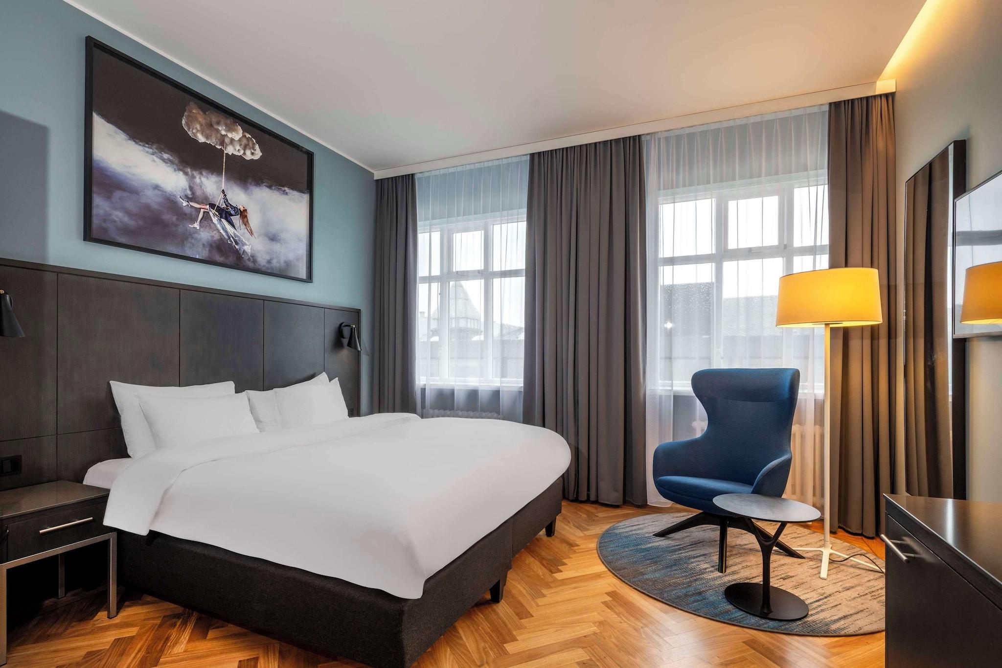 Double Premium Queen Bed