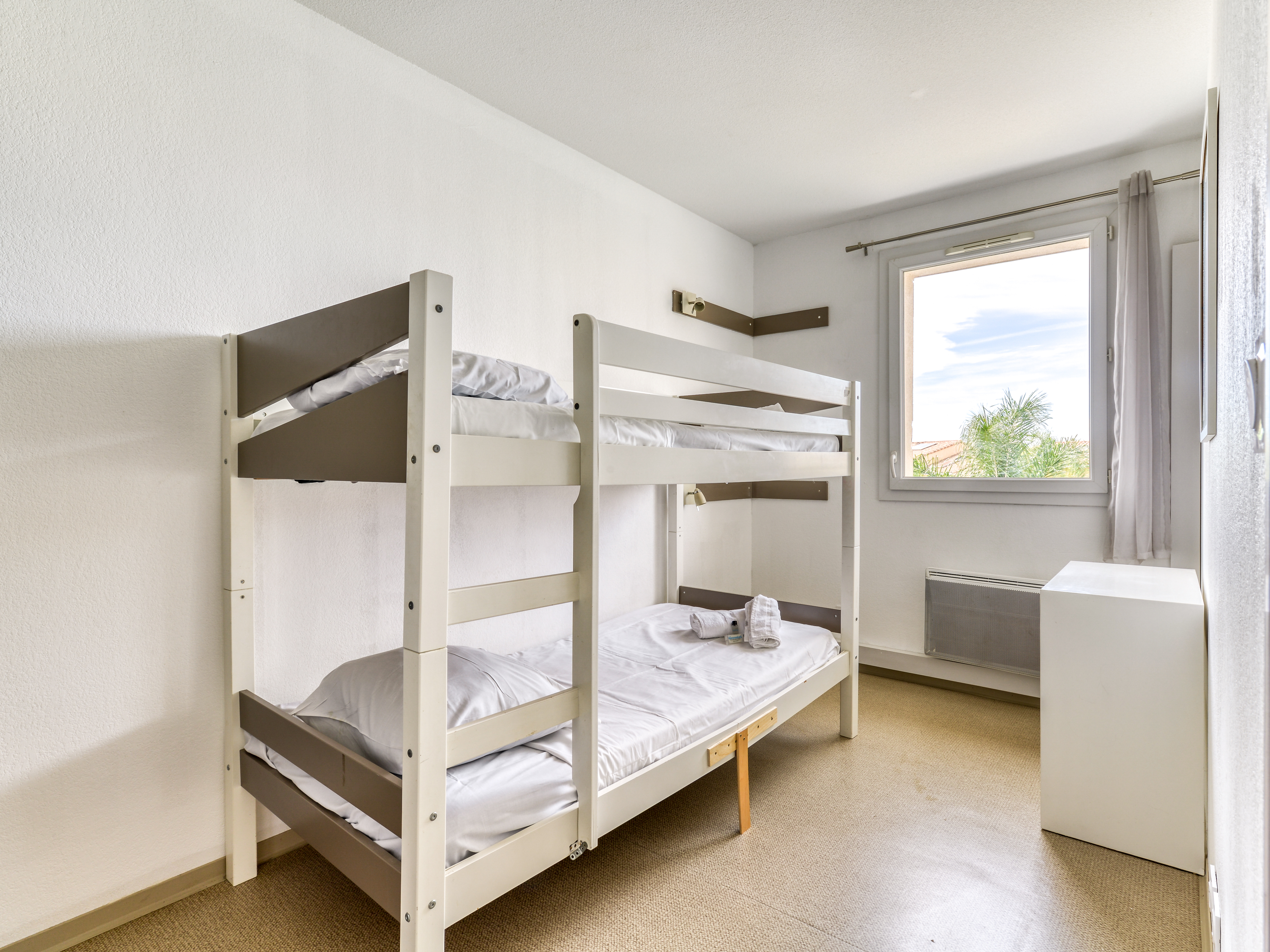 Home Two Bedrooms with Air Conditioning