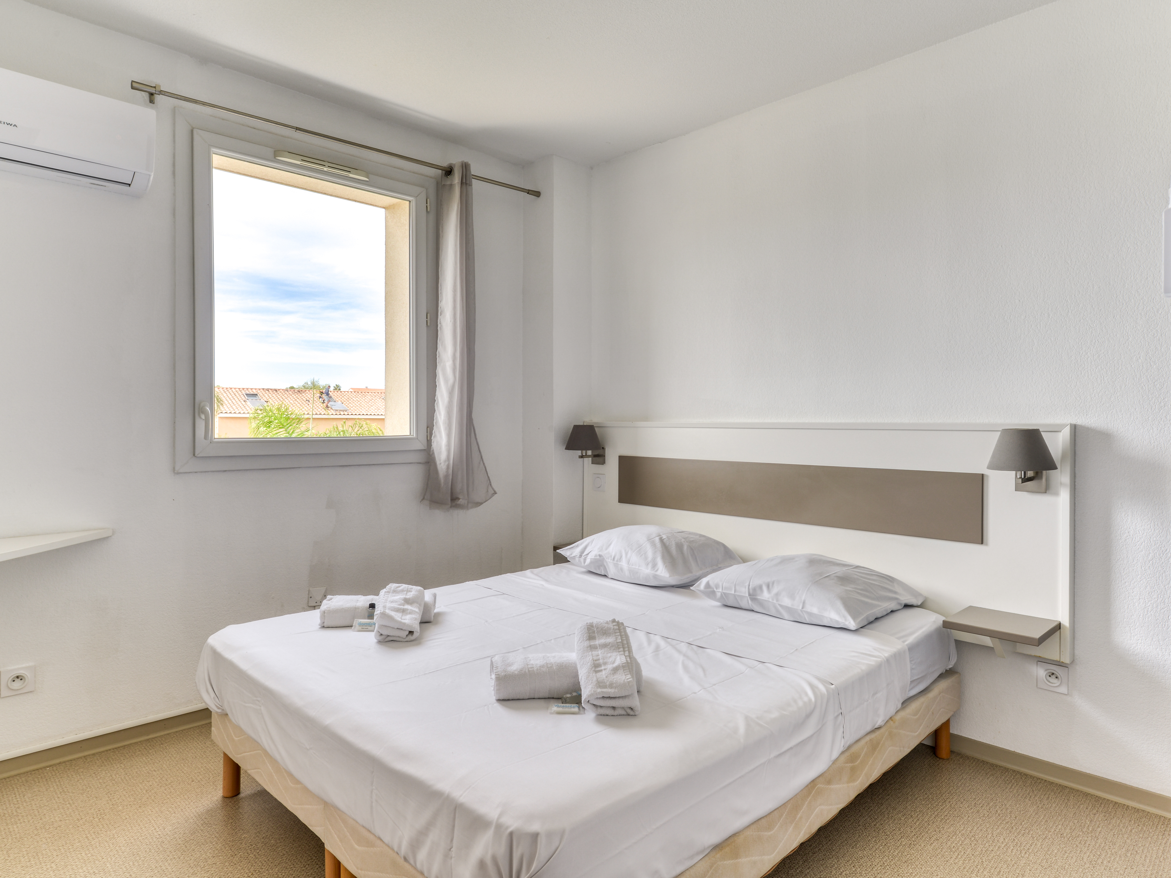 Home Two Bedrooms with Air Conditioning