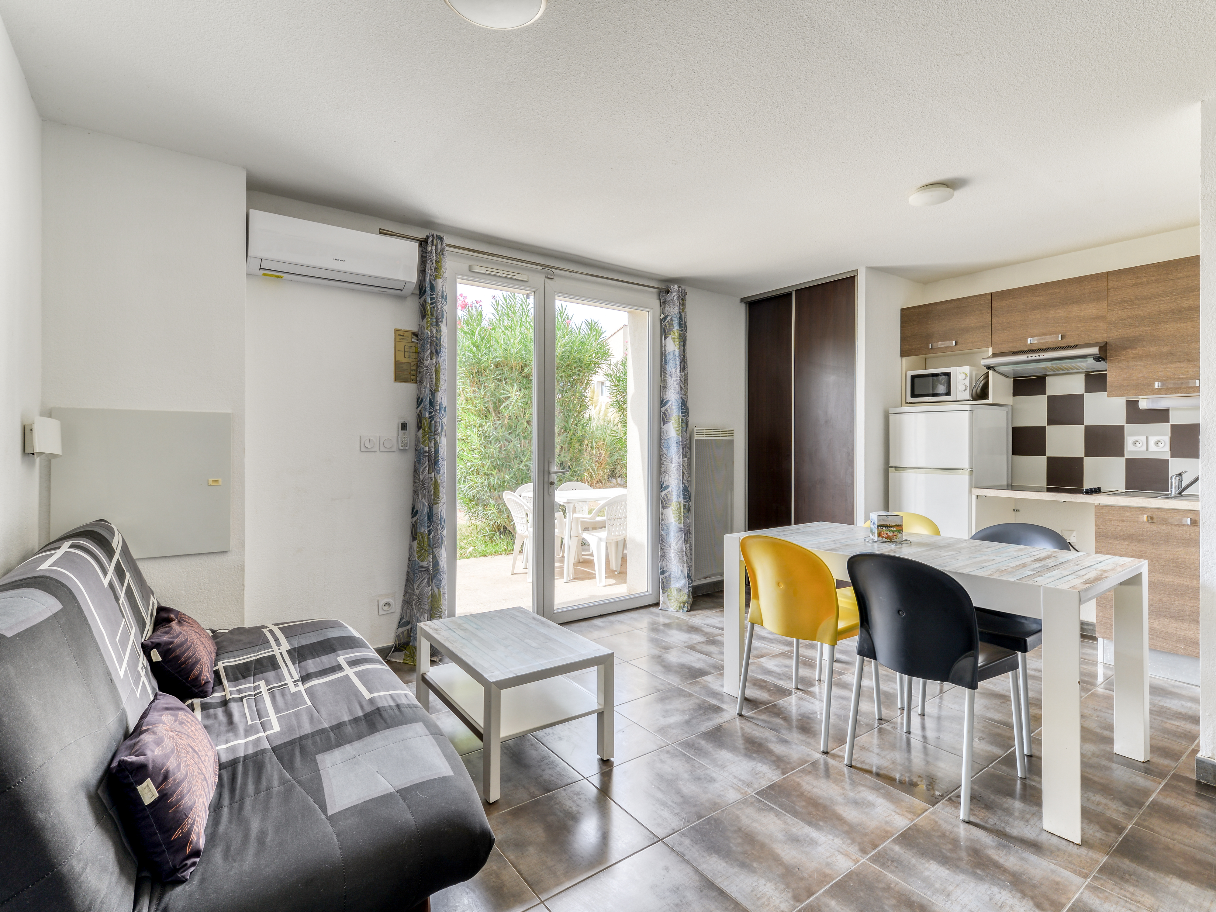 Home Two Bedrooms with Air Conditioning