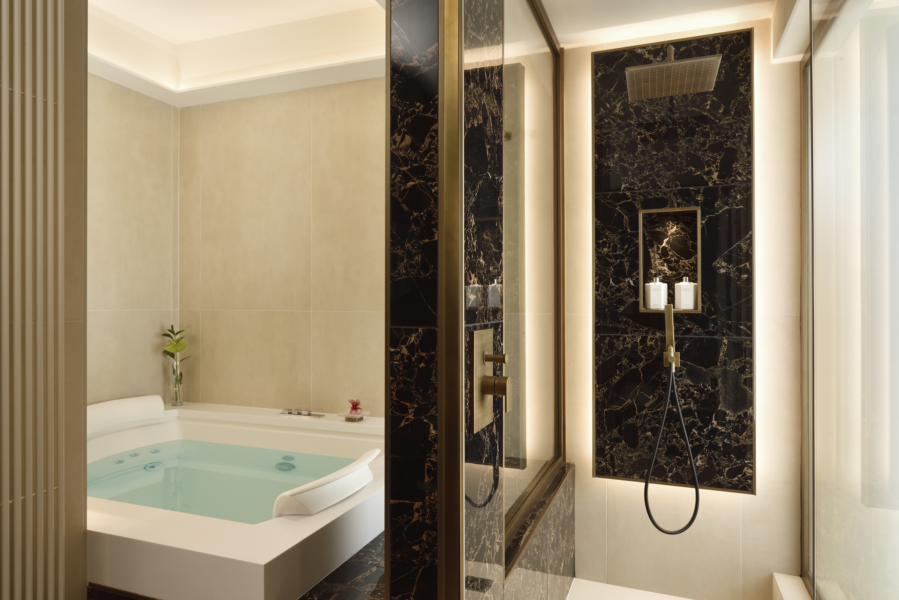 Suite with Jacuzzi with Views