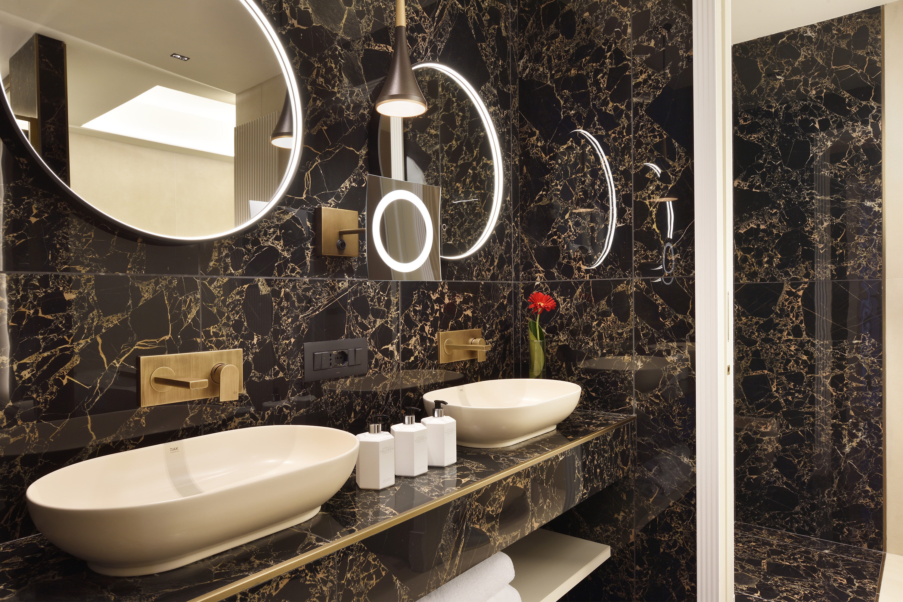 Suite with Jacuzzi with Views