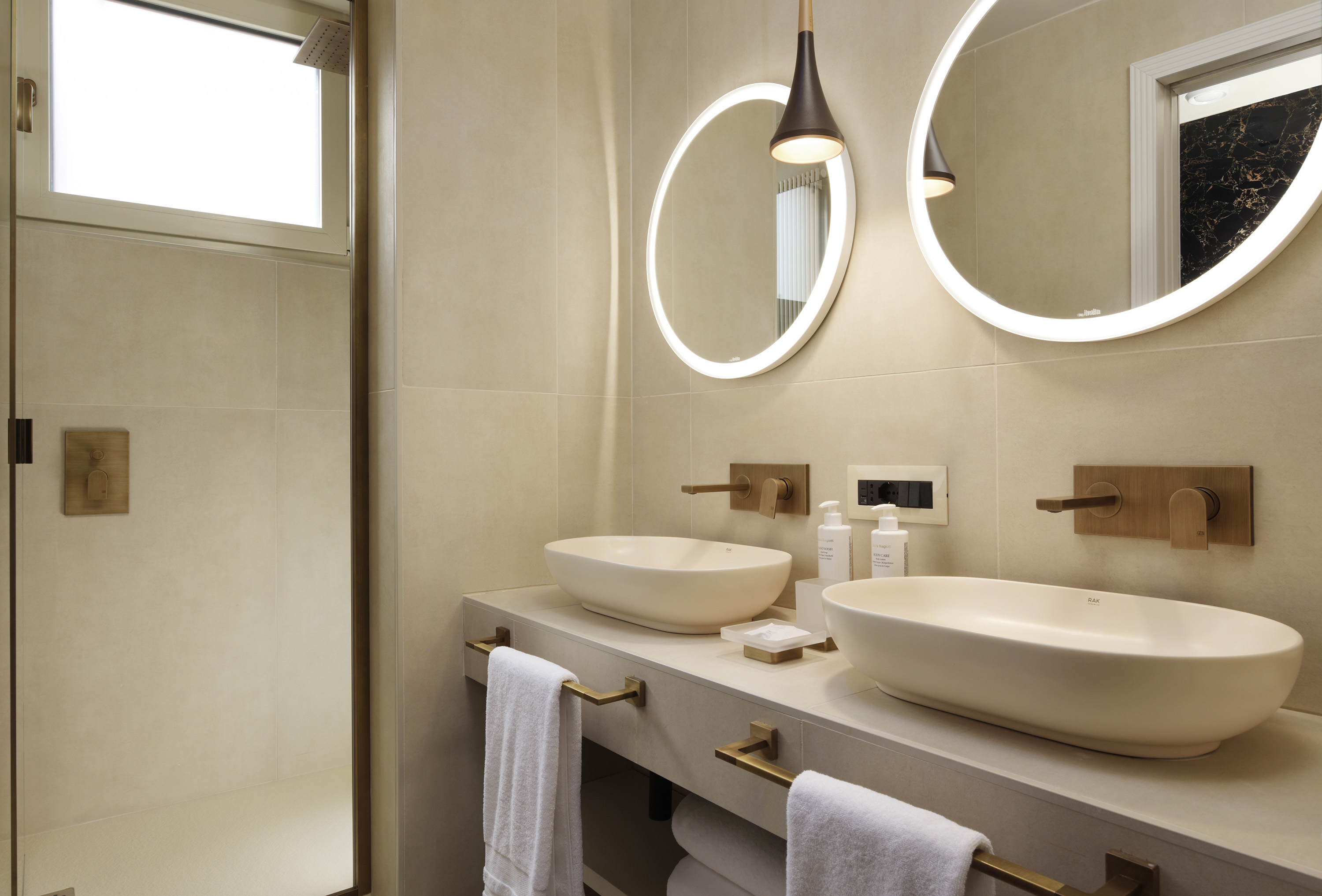 Double Executive Superior