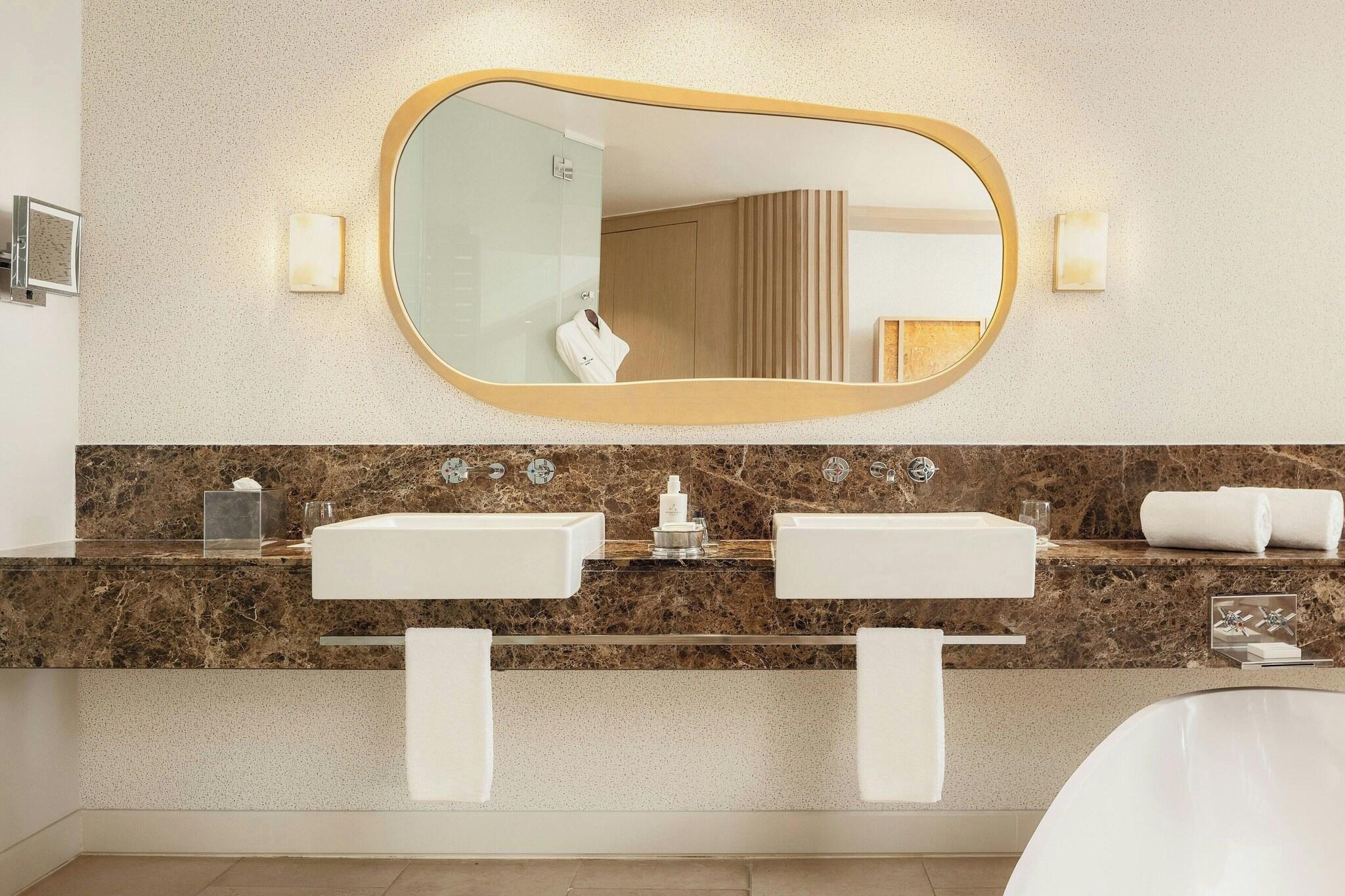 Double Deluxe Partial Ocean View