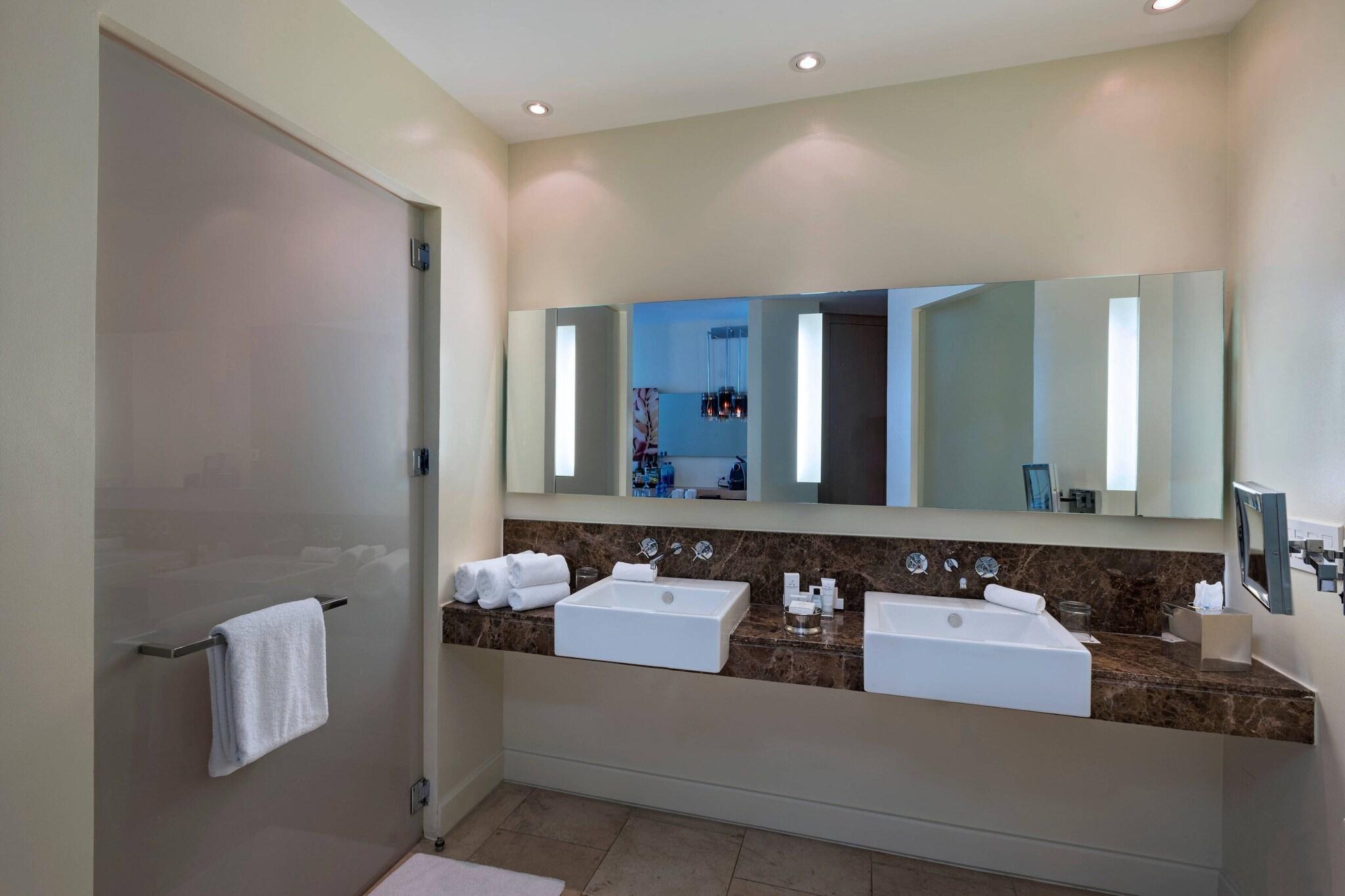 Double Deluxe Partial Ocean View