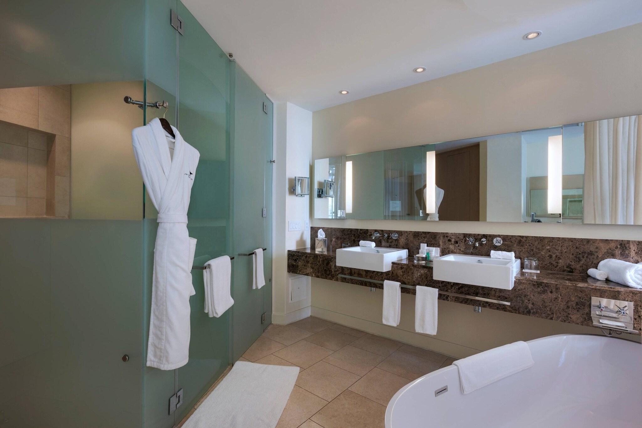 Double Deluxe Partial Ocean View