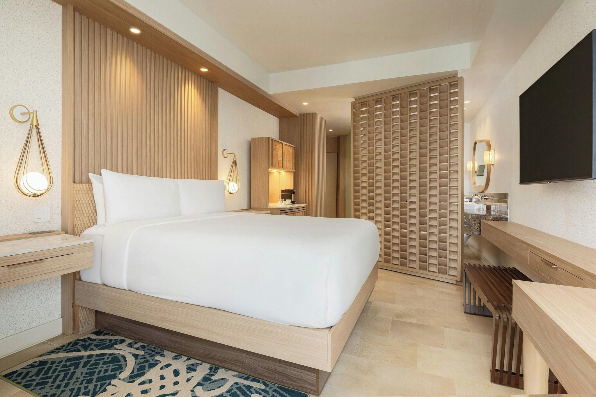 Double Partial Ocean View King Bed