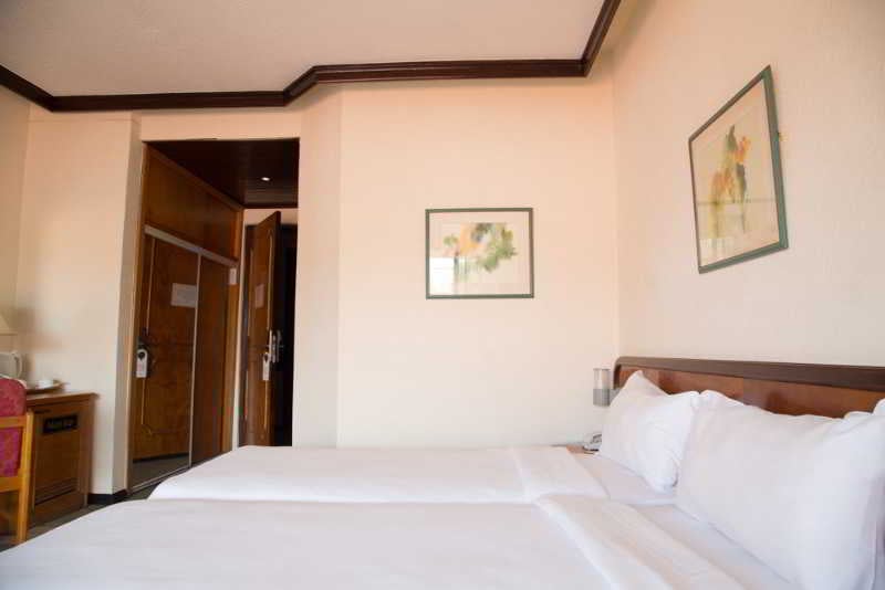 Double or Twin Standard