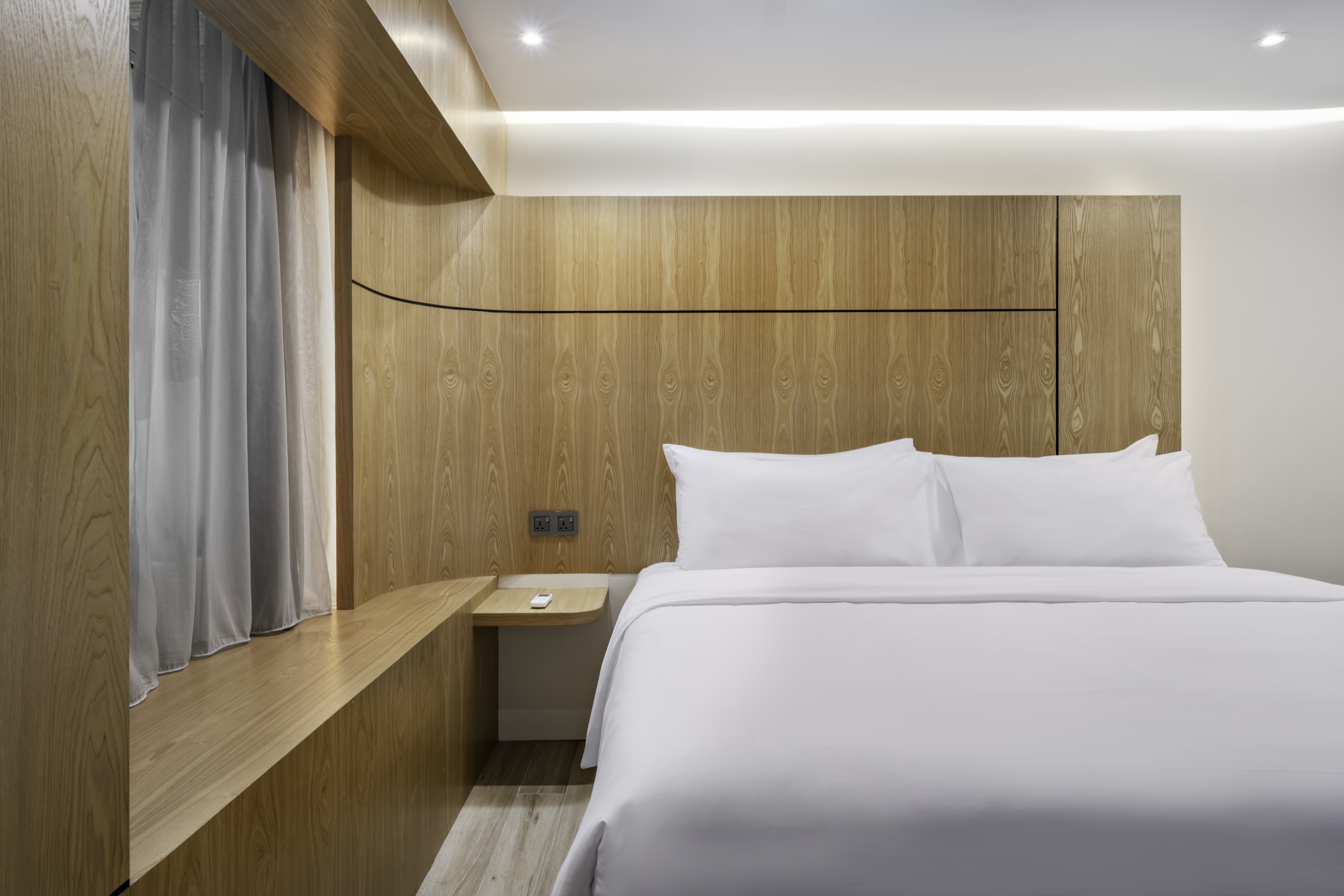 Studio King Size Bed