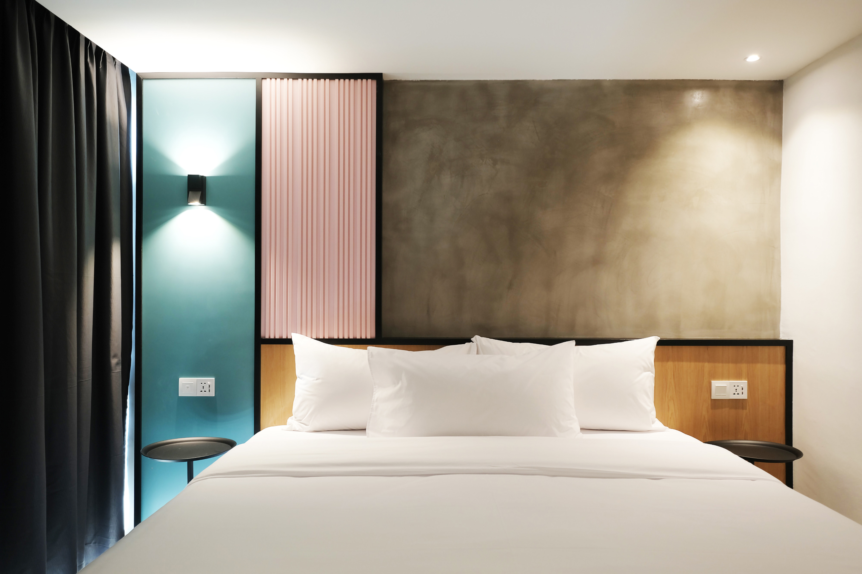 Double Queen Size Bed