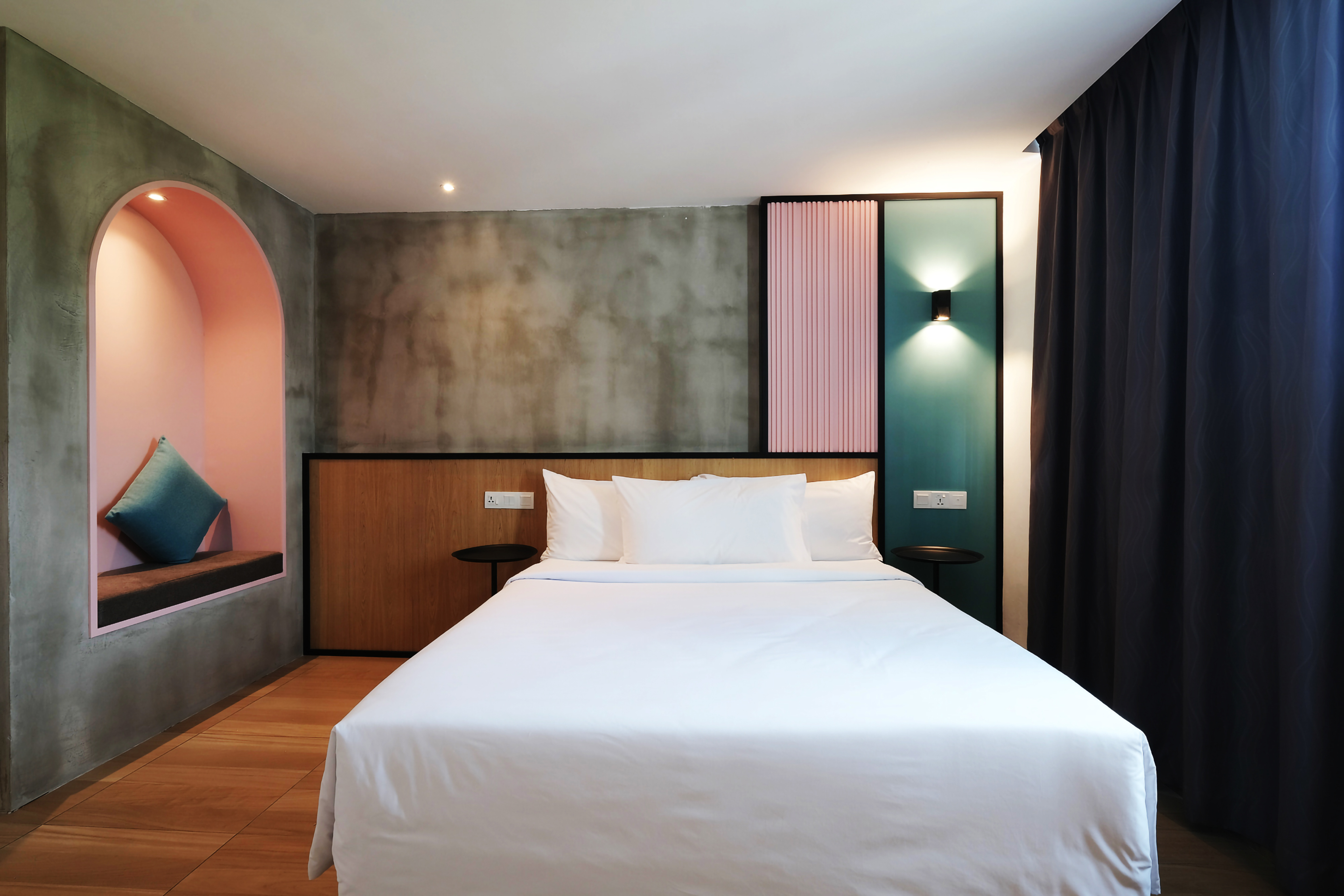 Double Queen Size Bed