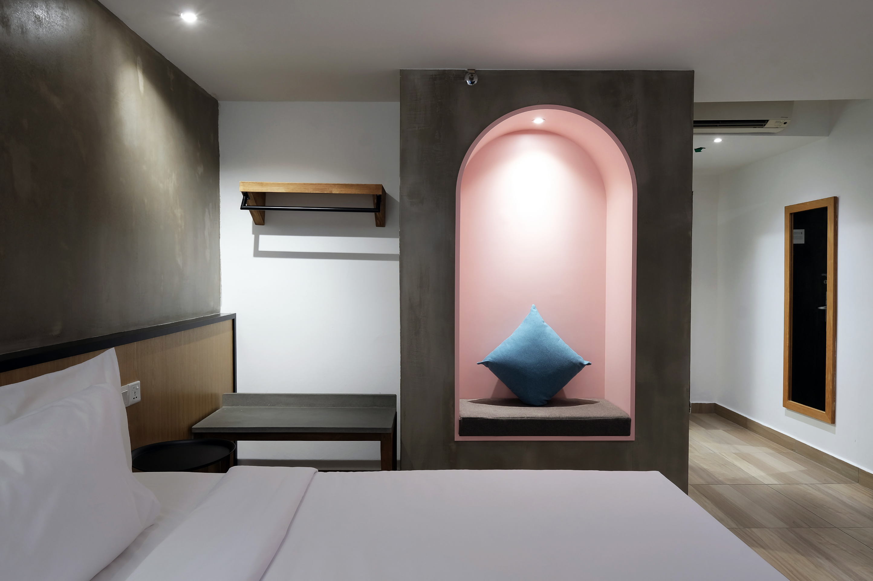 Double Deluxe King Bed