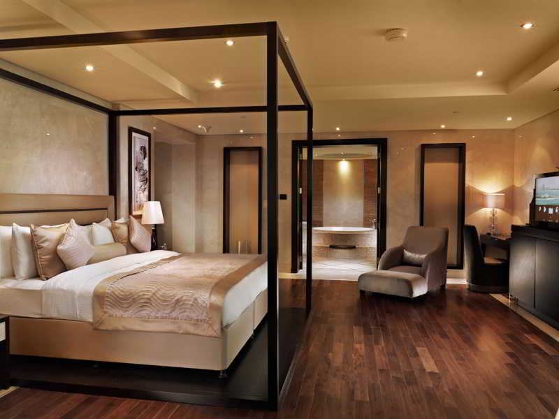 Suite Two Bedrooms
